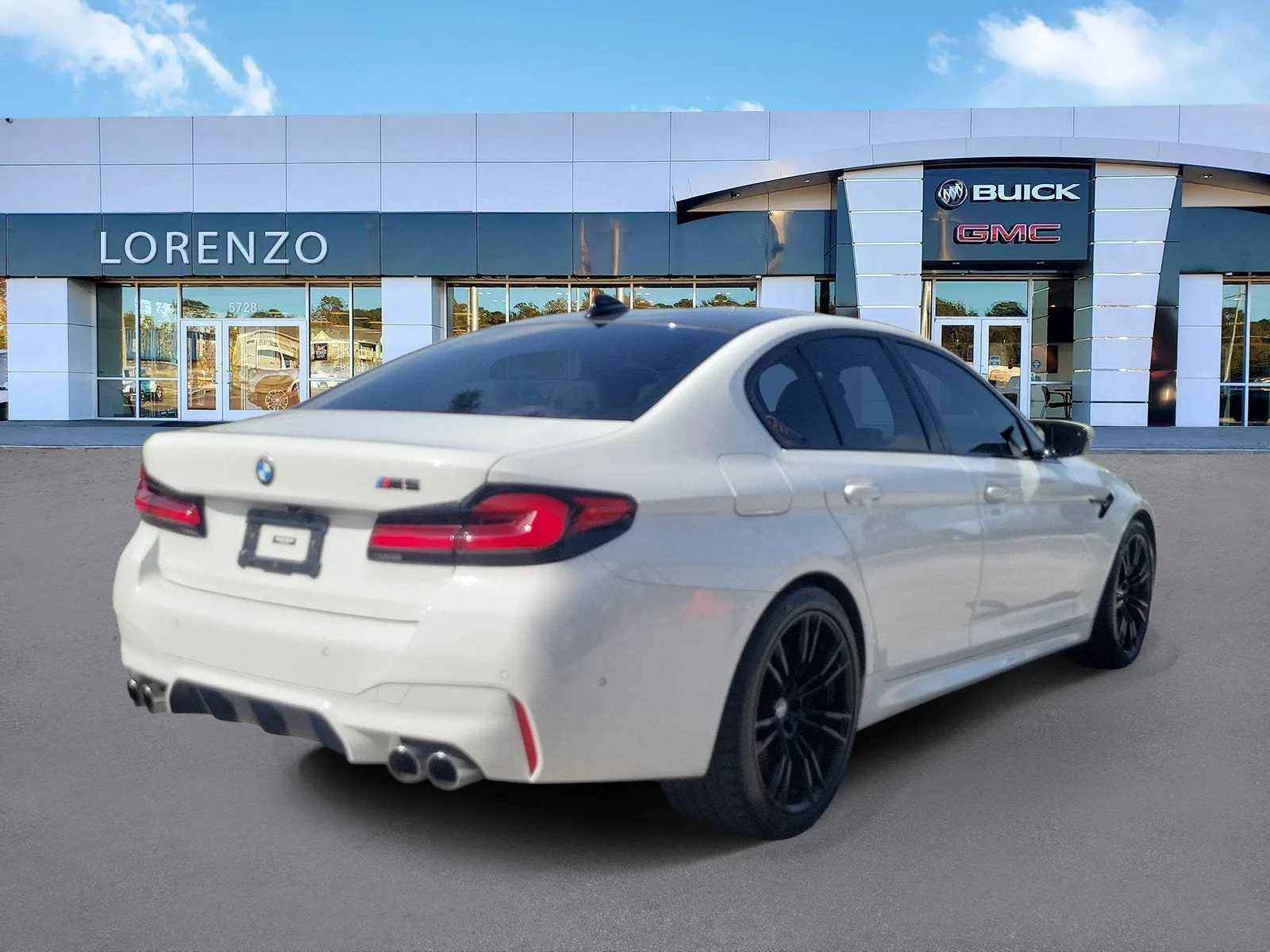 2023 BMW M5 NA photo 5