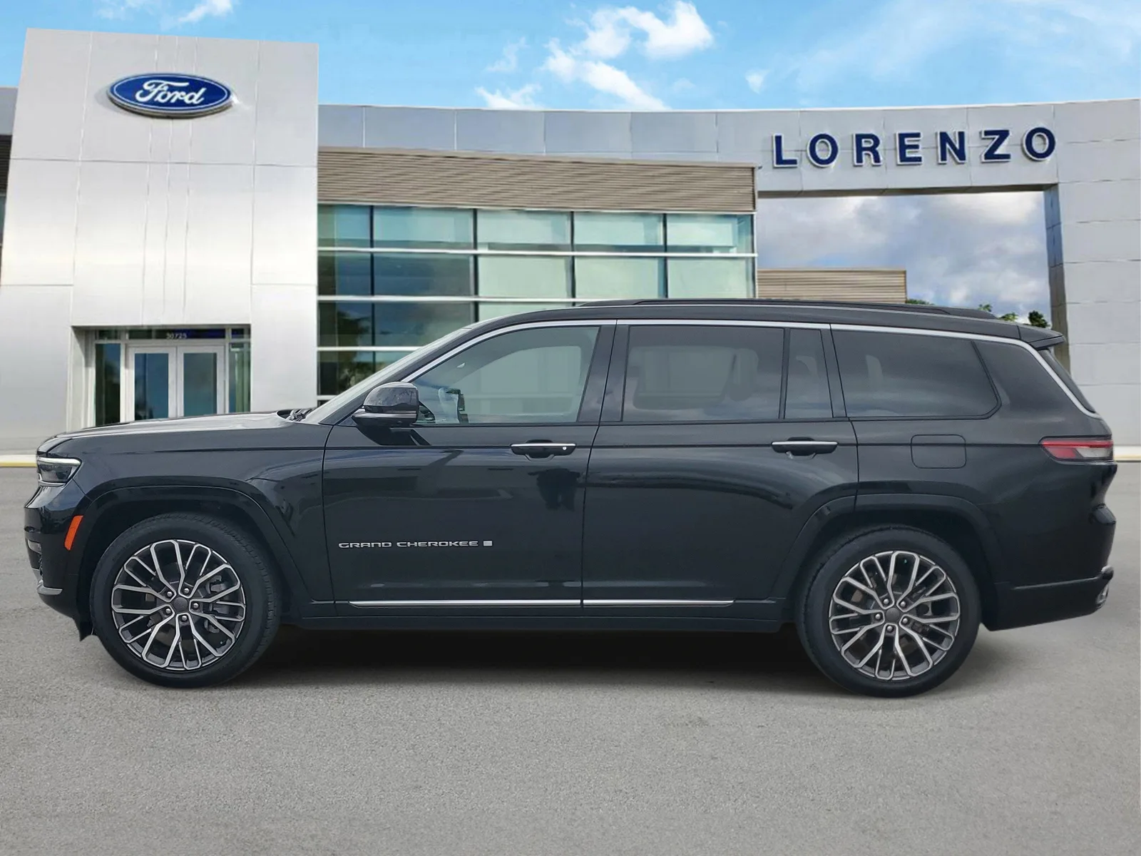 2024 Jeep Grand Cherokee L Summit Reserve 4WD photo 8