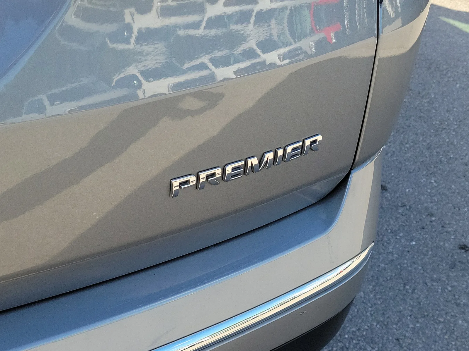 2023 Chevrolet Traverse Premier photo 28