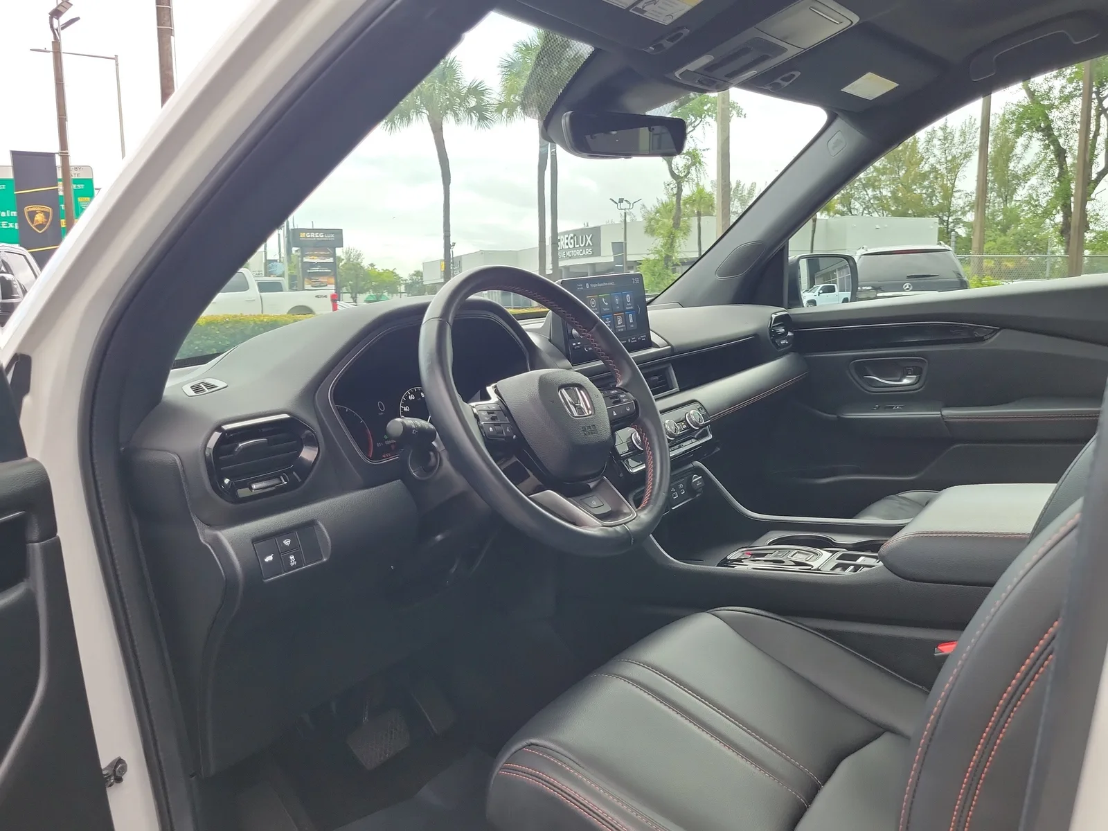 2024 Honda Pilot TrailSport photo 9