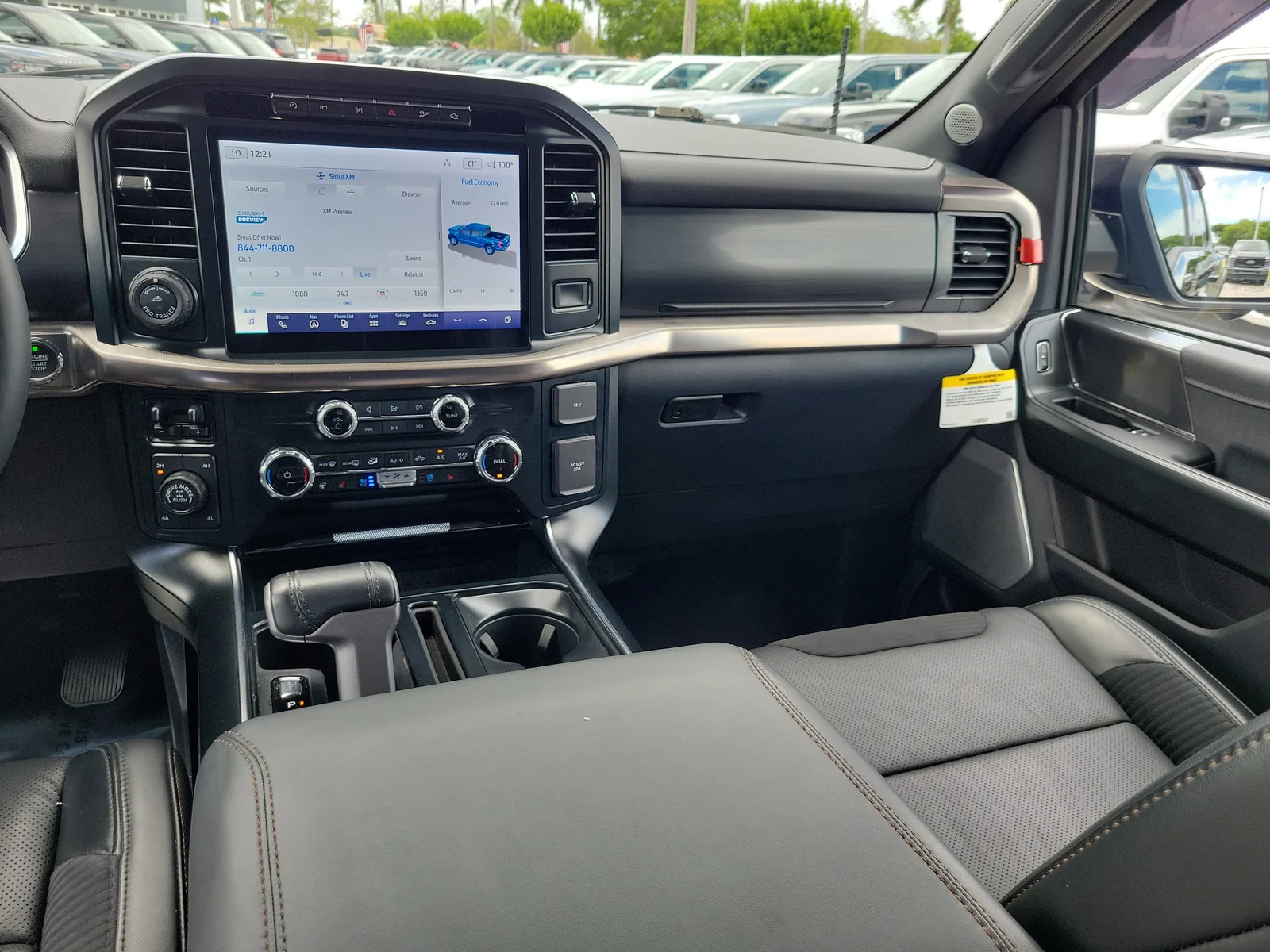 2023 Ford F-150 Raptor 4WD photo 17