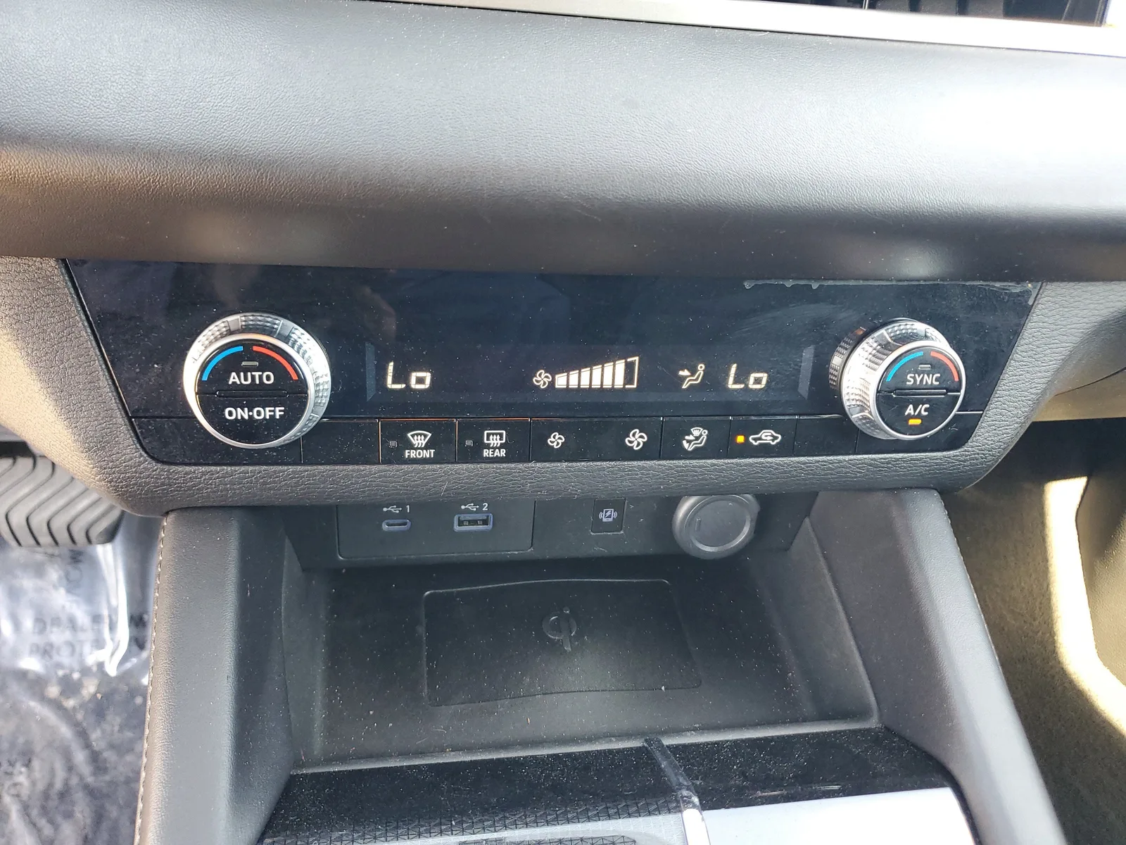 2022 Mitsubishi Outlander Black Edition photo 25