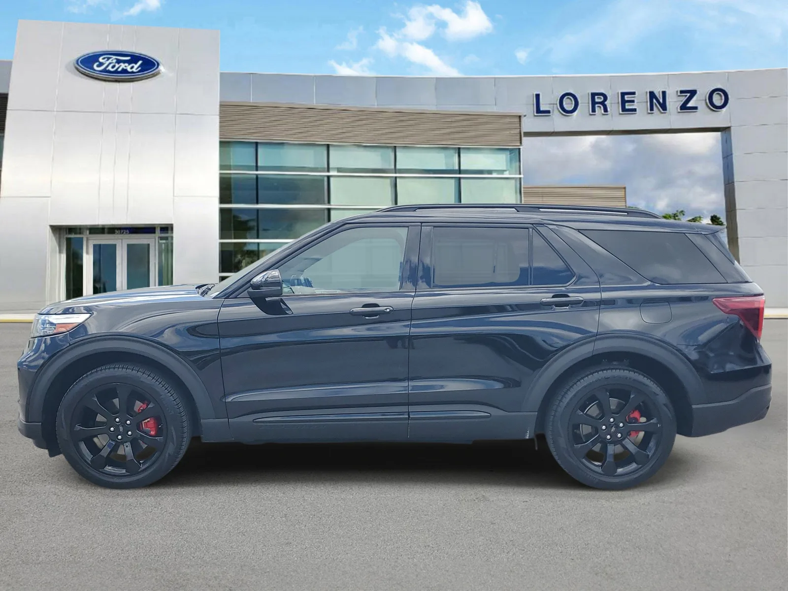 2023 Ford Explorer ST 4WD photo 8