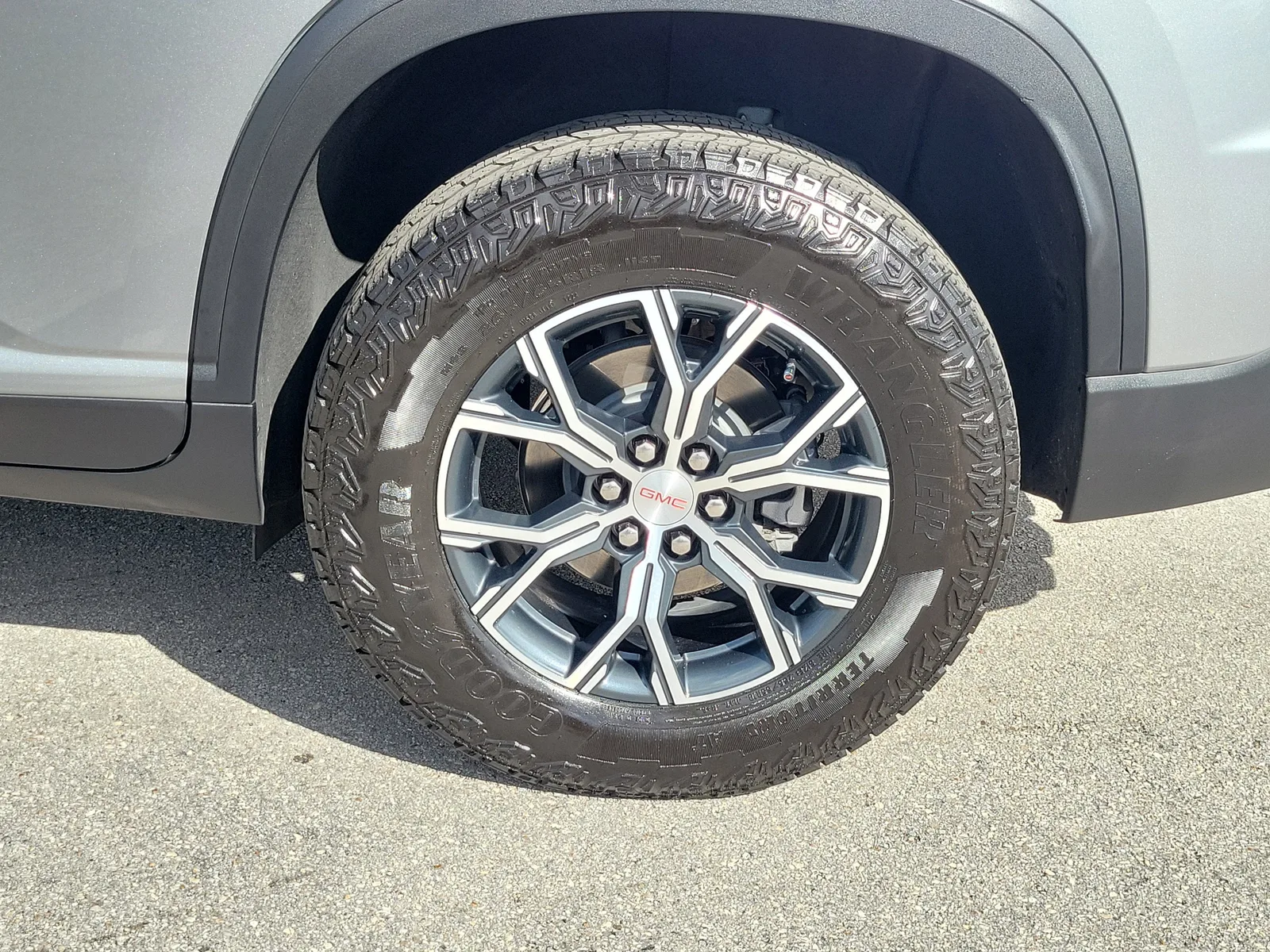 2024 GMC Acadia AT4 photo 28