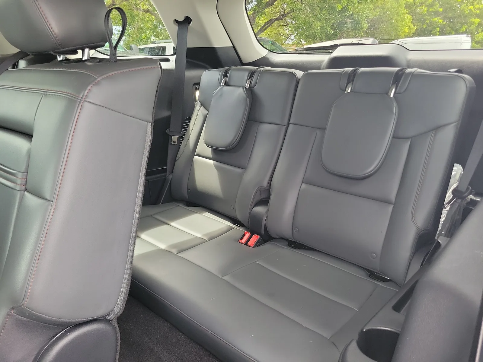 2025 Ford Explorer Active photo 15