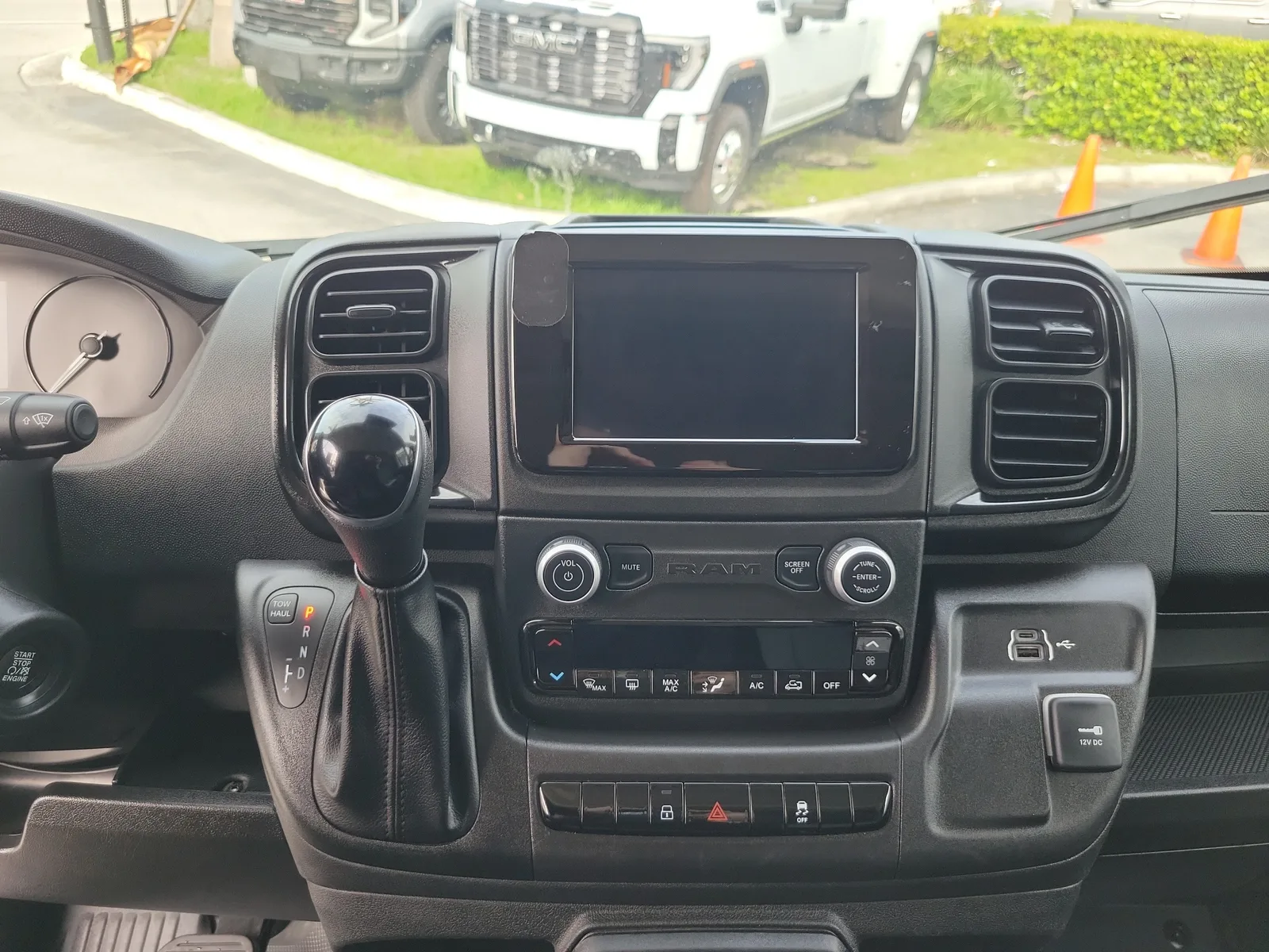 2026 RAM ProMaster Cargo Van Tradesman photo 20