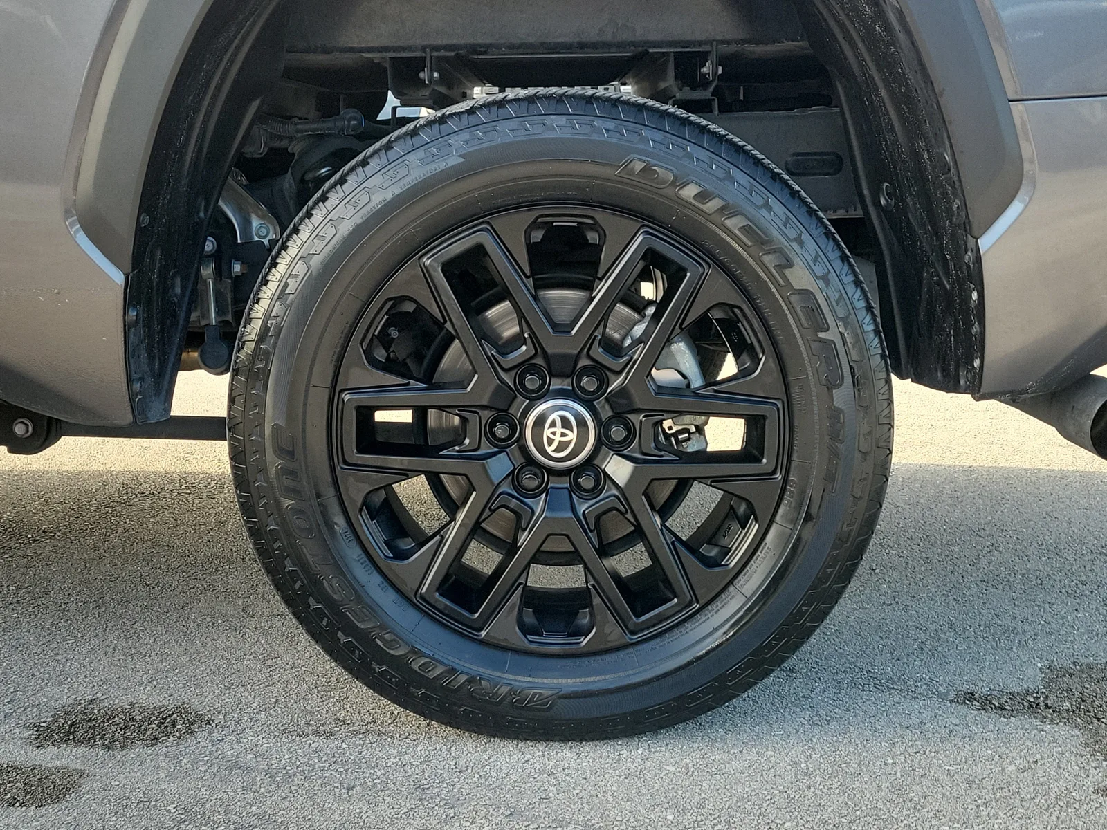 2025 Toyota Tundra 4WD Limited photo 31
