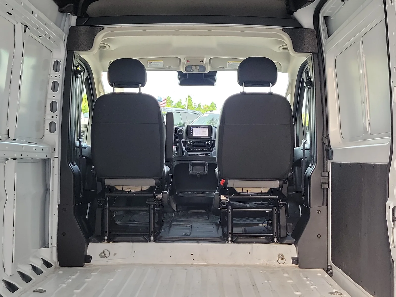 2026 RAM ProMaster Cargo Van Tradesman photo 12
