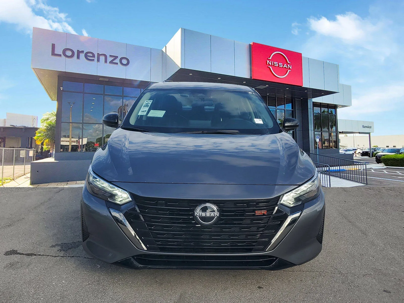 2025 Nissan Sentra SR photo 2