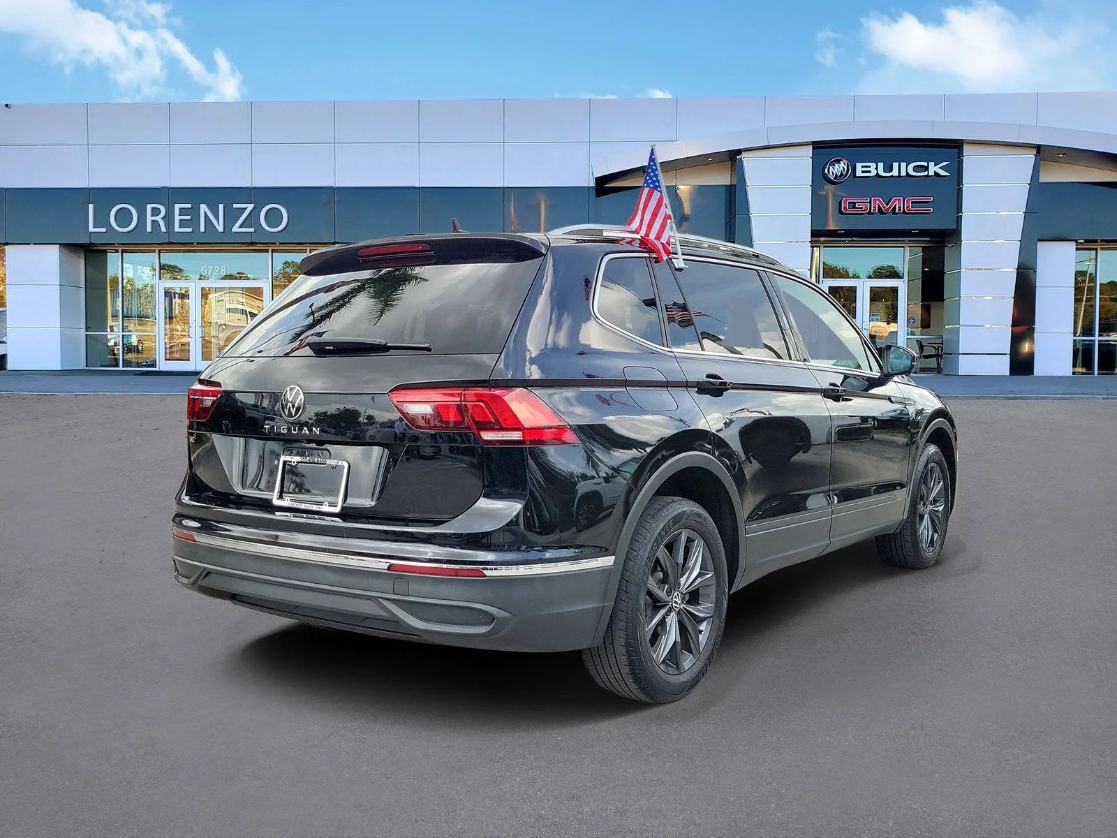 2022 Volkswagen Tiguan SE photo 4