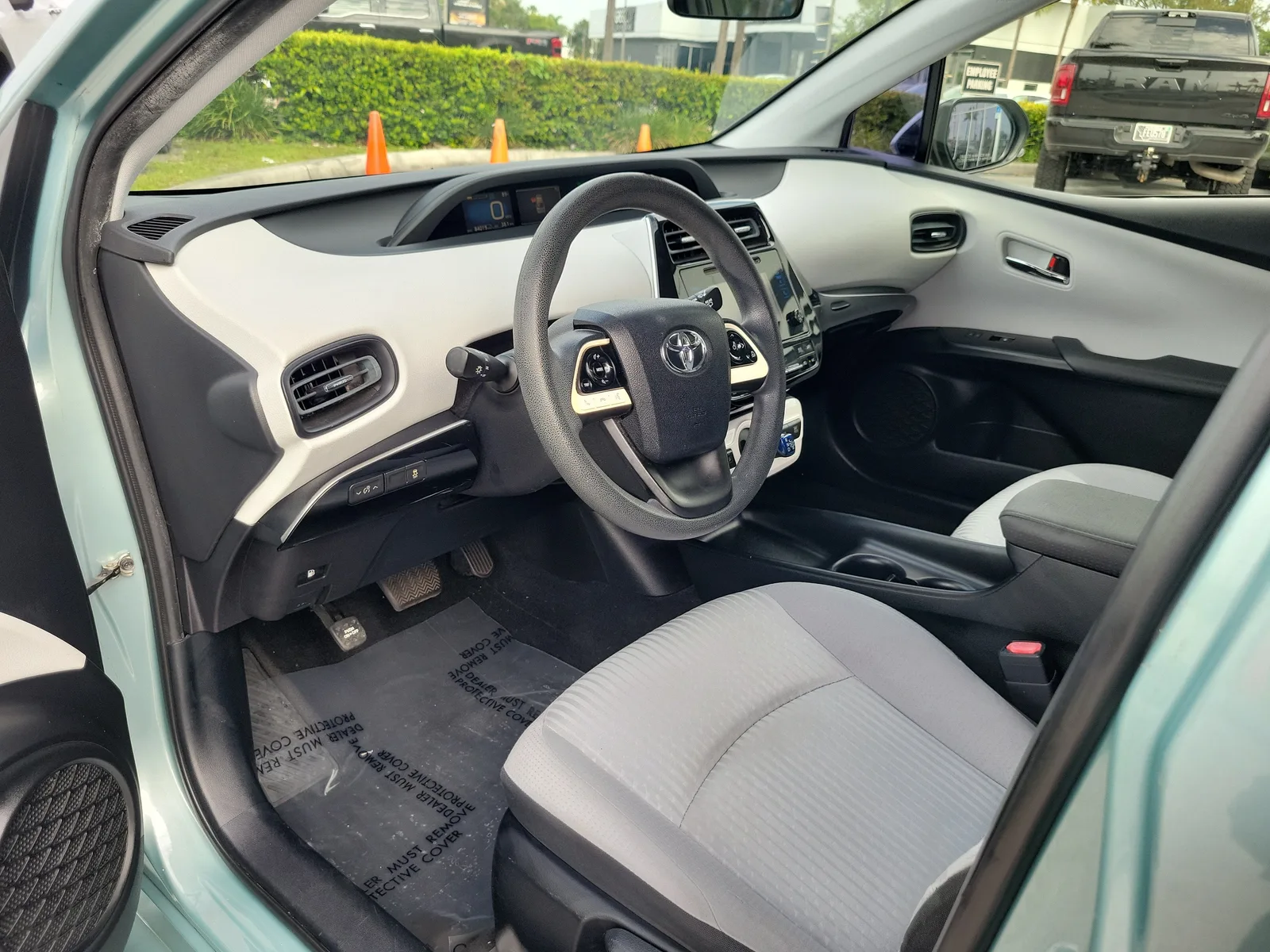 2016 Toyota Prius Two photo 9