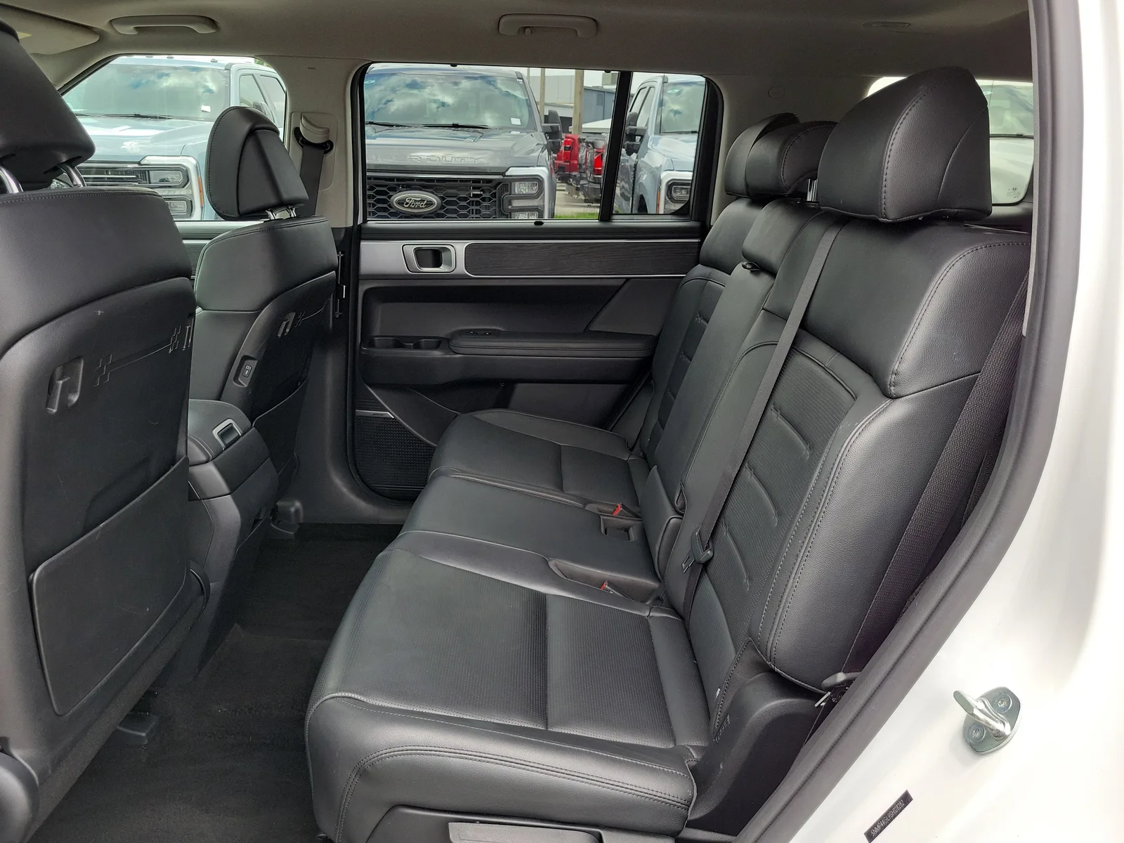 2025 Hyundai Santa Fe Limited photo 14