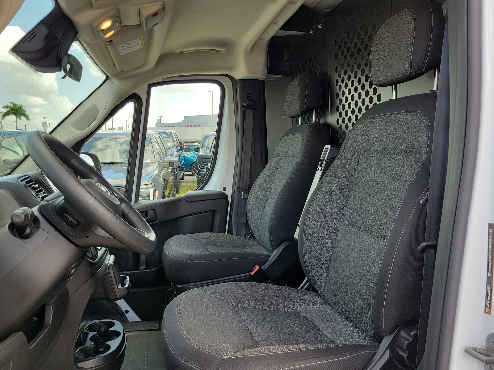2025 RAM ProMaster Cargo Van Tradesman photo 14
