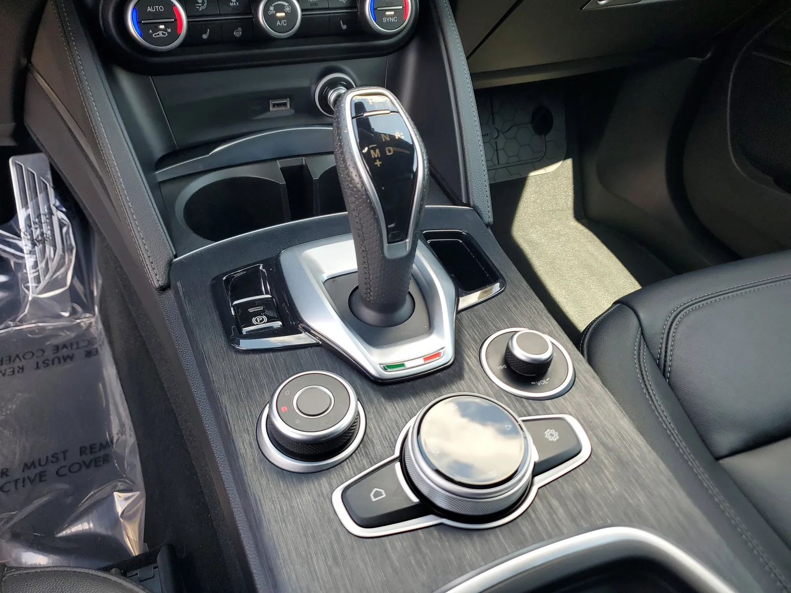 2022 Alfa Romeo Stelvio Sprint photo 26