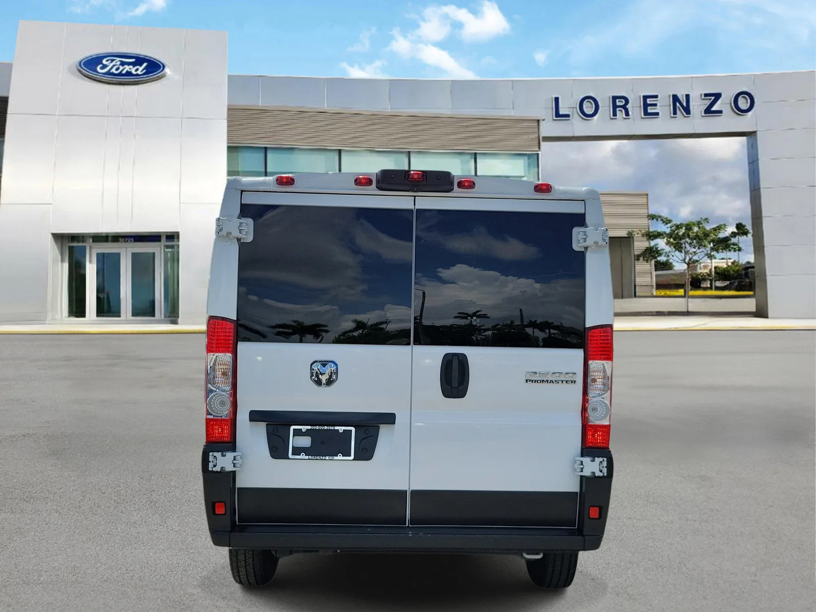 2025 RAM ProMaster Cargo Van Tradesman photo 6