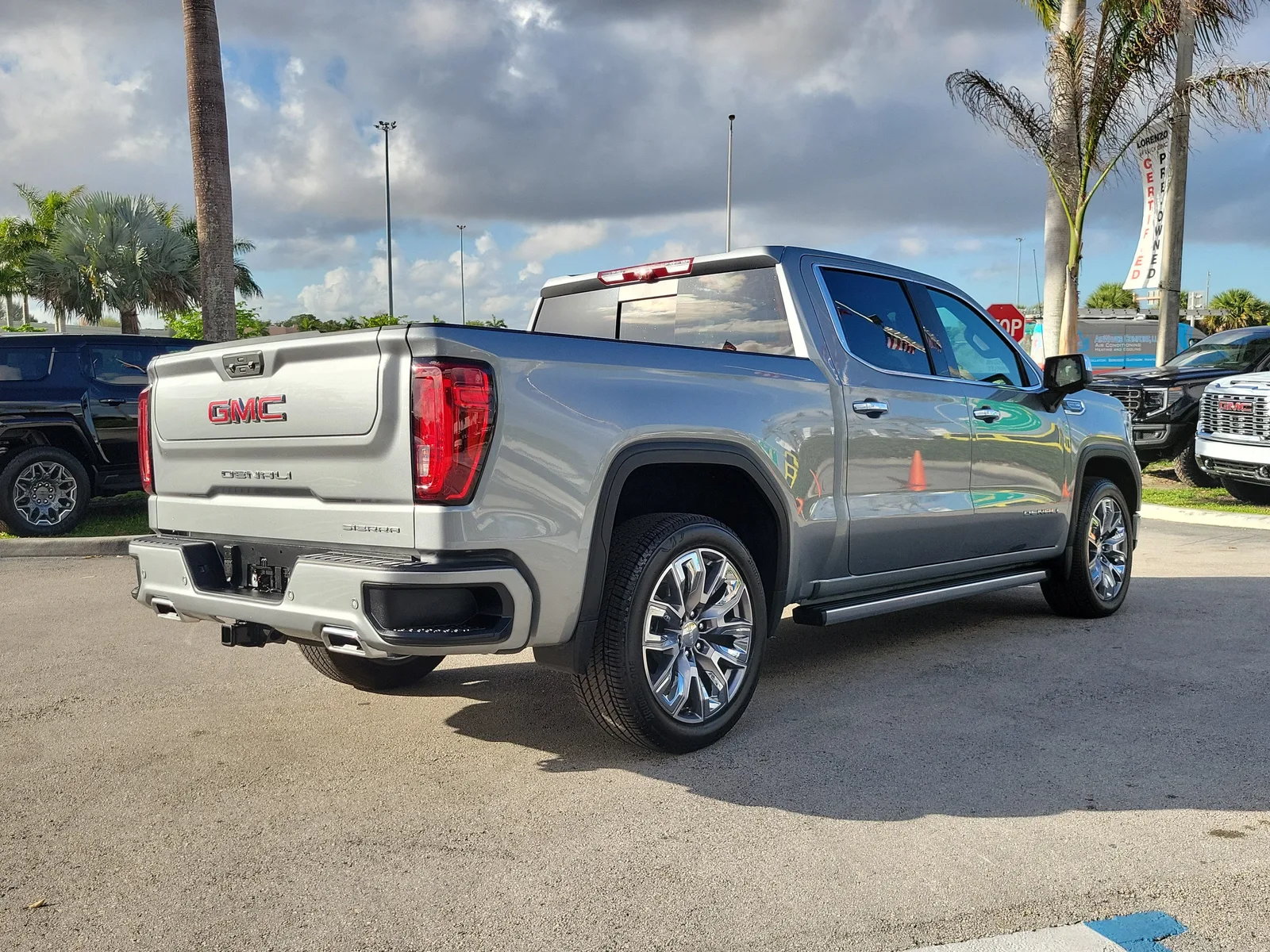 2026 GMC Sierra 1500 Denali photo 5