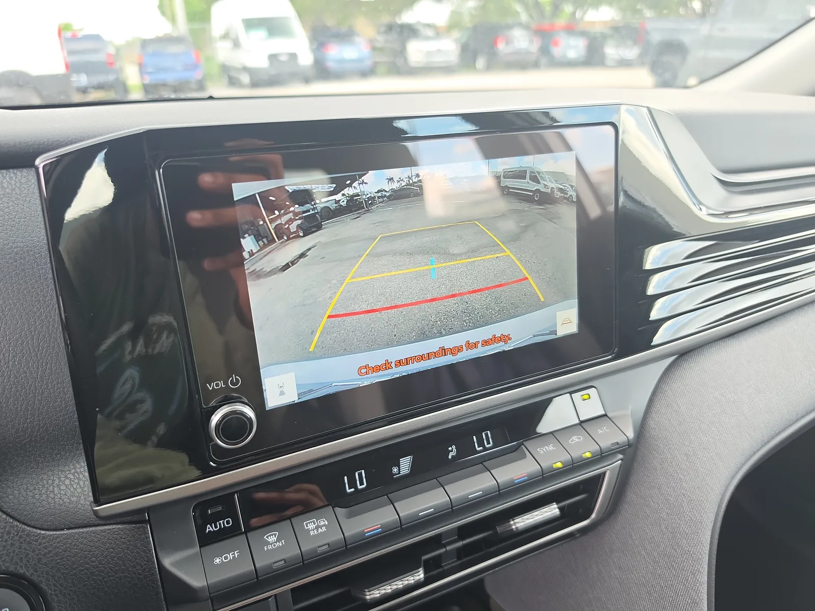 2025 Toyota Camry LE photo 8