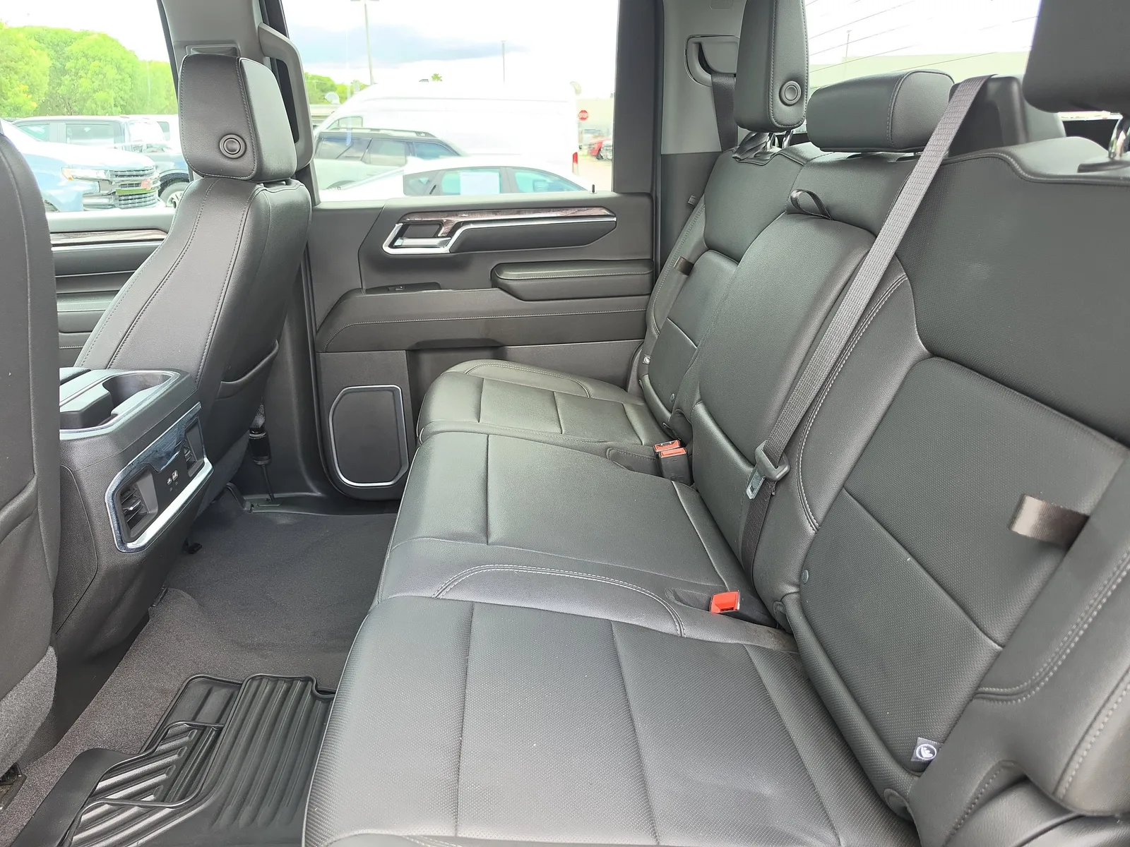 2024 Chevrolet Silverado 2500HD LTZ 4WD Diesel photo 10