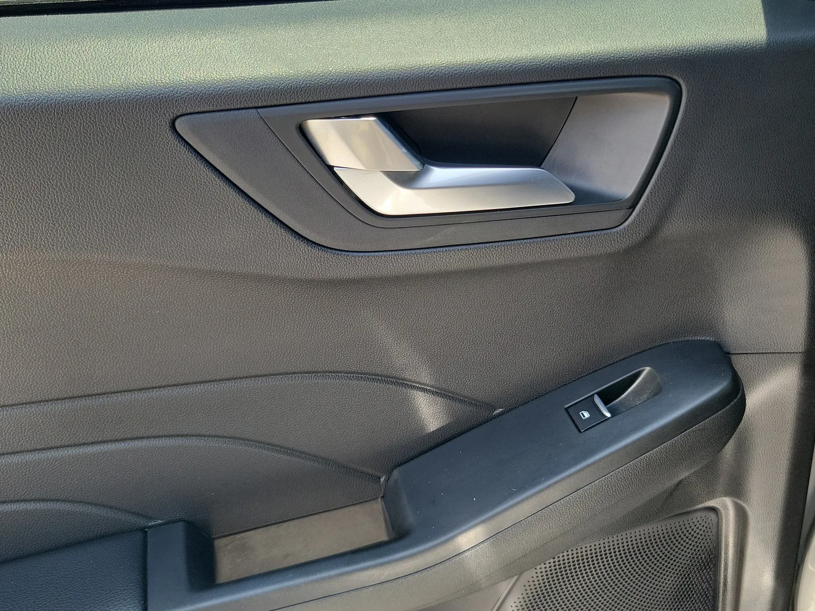 2024 Ford Escape ST-Line photo 29