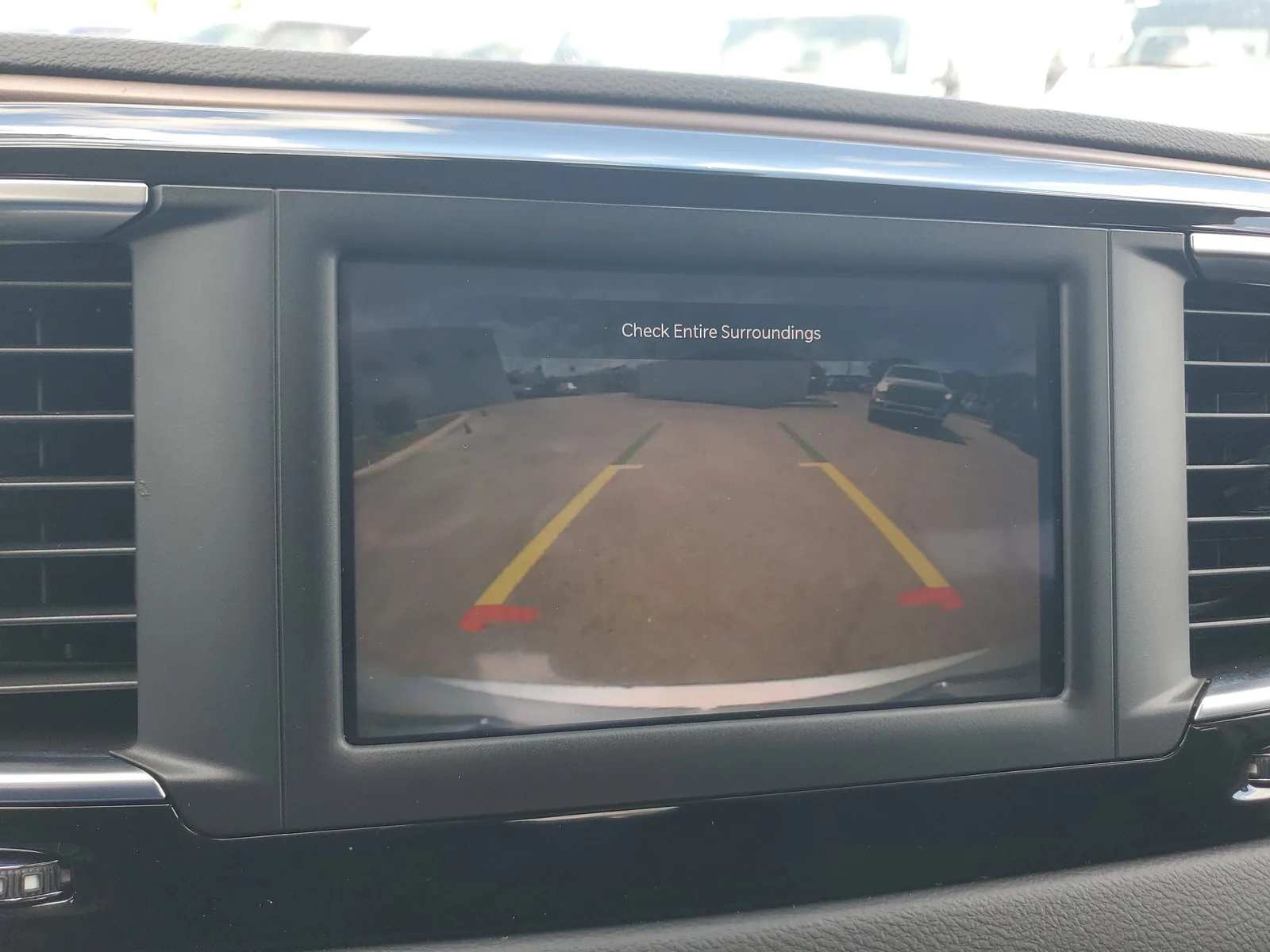 2023 Chrysler Voyager LX photo 10