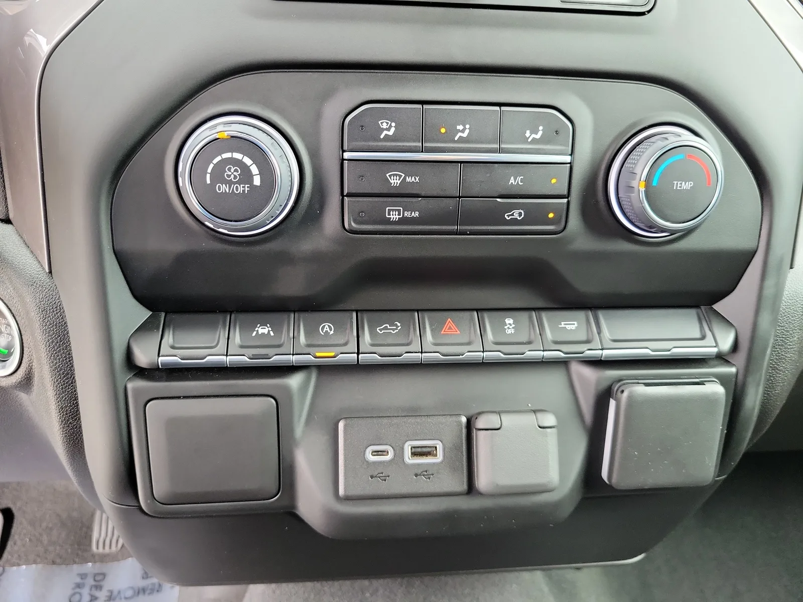 2022 Chevrolet Silverado 1500 Custom photo 23