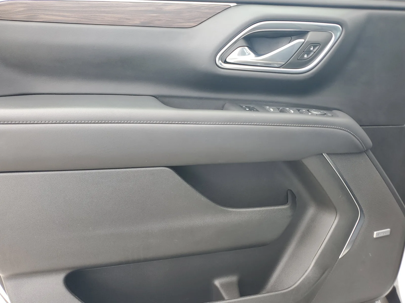 2023 Chevrolet Suburban Z71 4WD photo 28