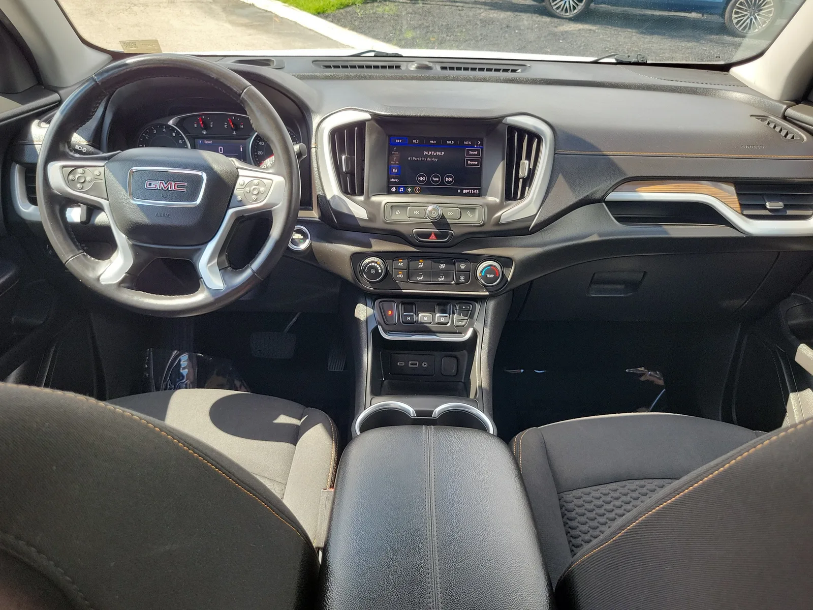 2020 GMC Terrain SLE photo 16