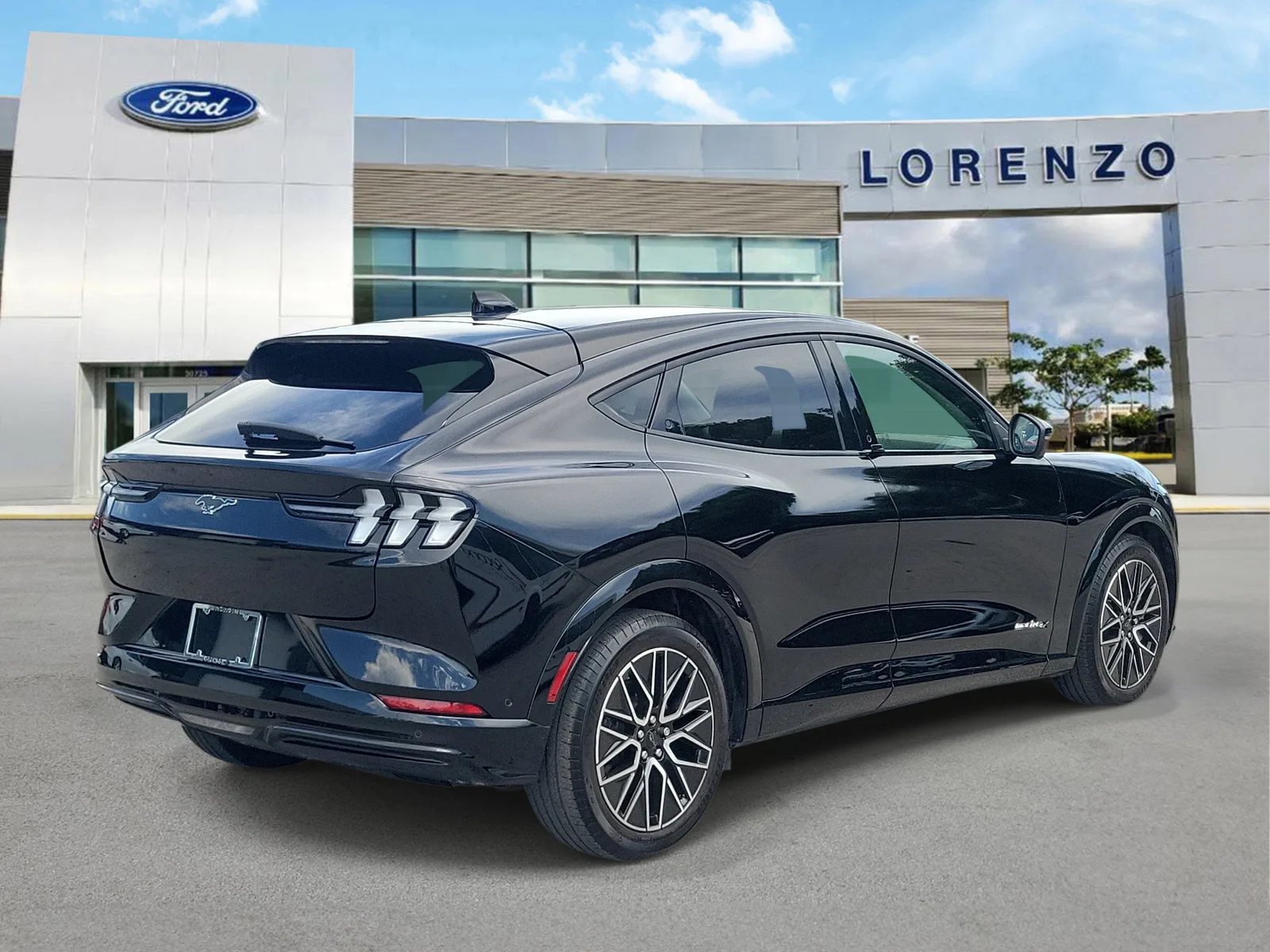 2024 Ford Mustang Mach-E Premium photo 5