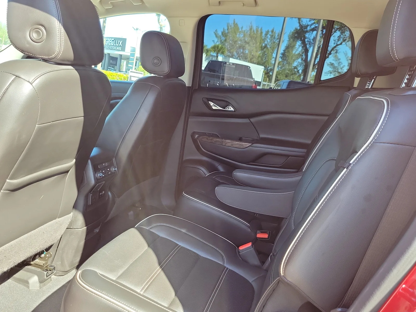 2022 GMC Acadia Denali photo 15