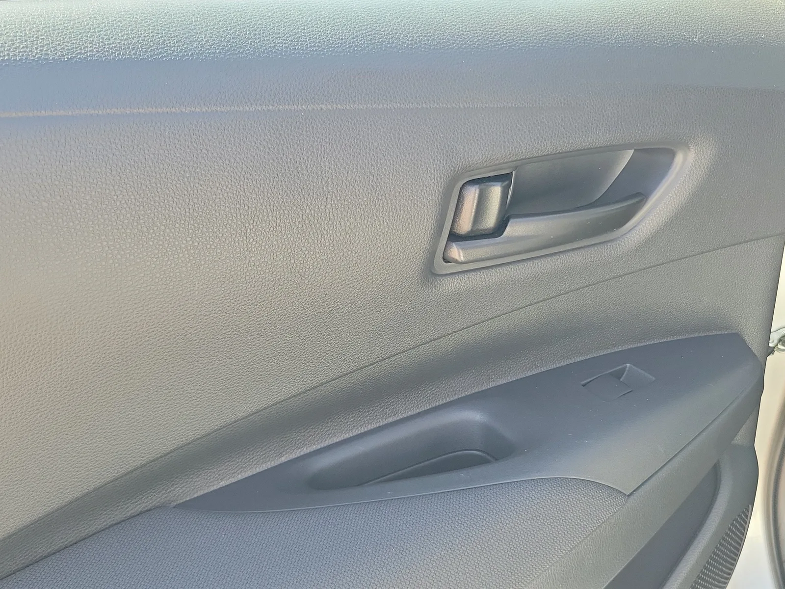 2024 Toyota Corolla LE photo 26