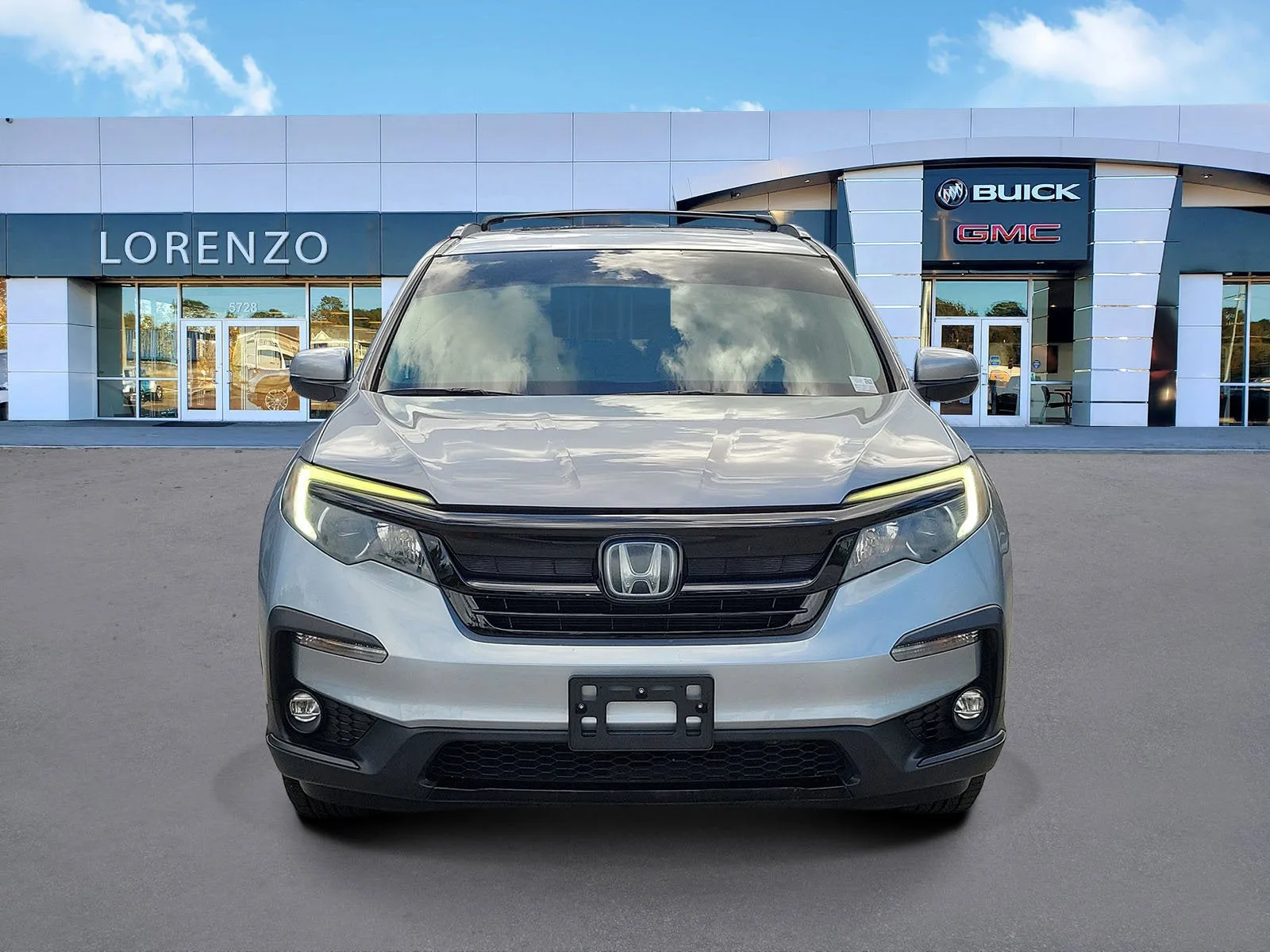 2021 Honda Pilot Special Edition photo 2