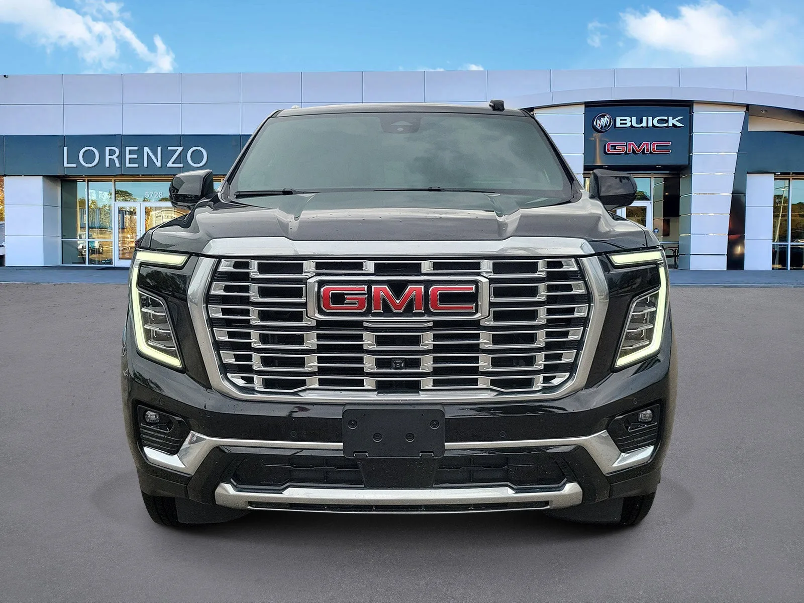 2025 GMC Yukon Denali photo 2