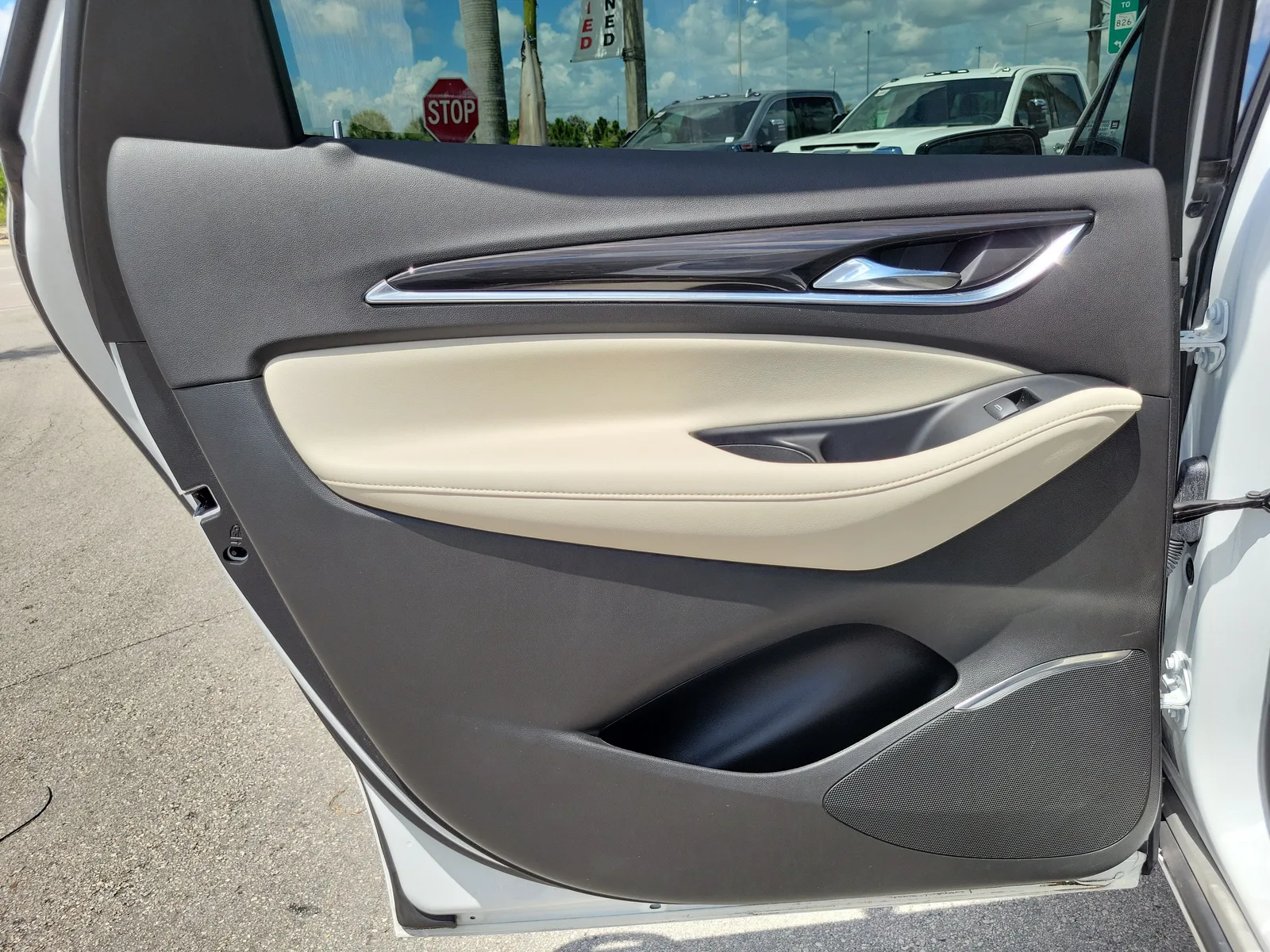2024 Buick Enclave Essence photo 27