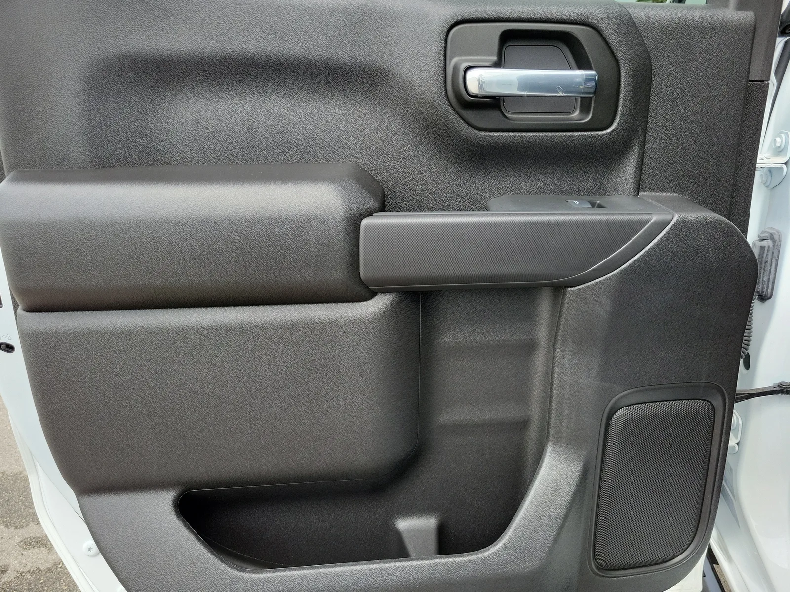 2024 Chevrolet Silverado 1500 Custom photo 25
