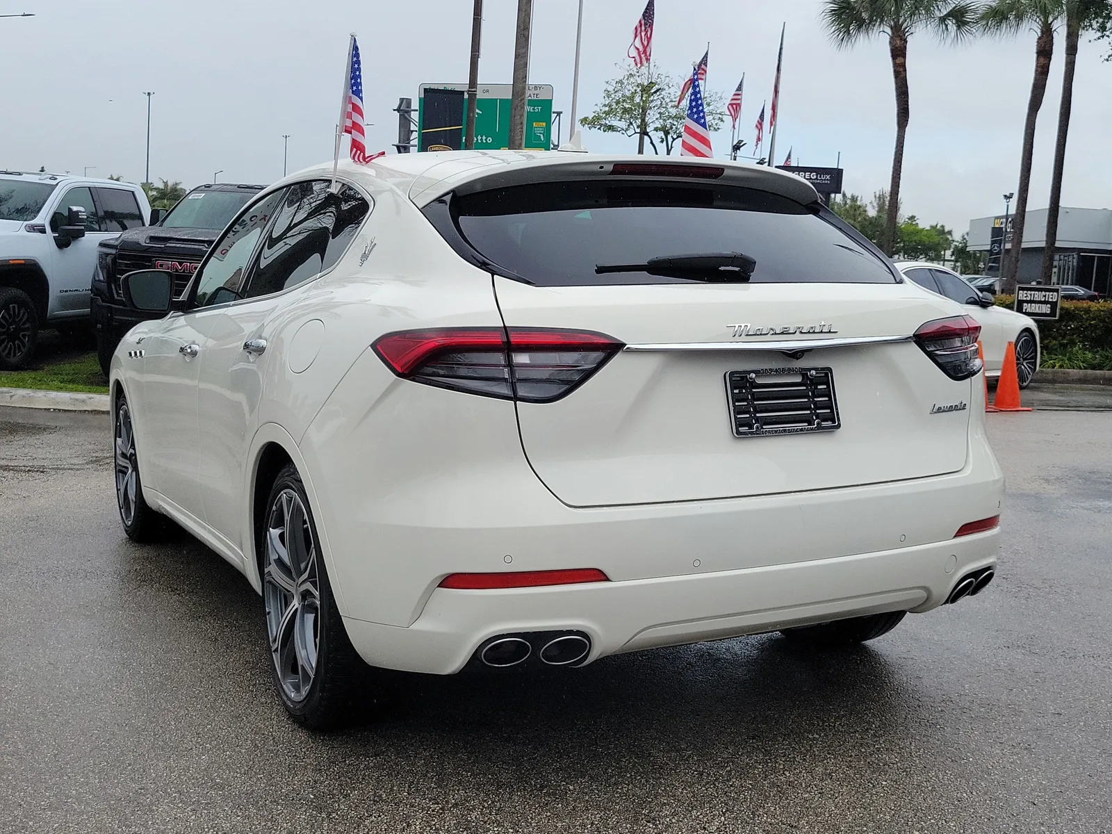 2023 Maserati Levante GT photo 7