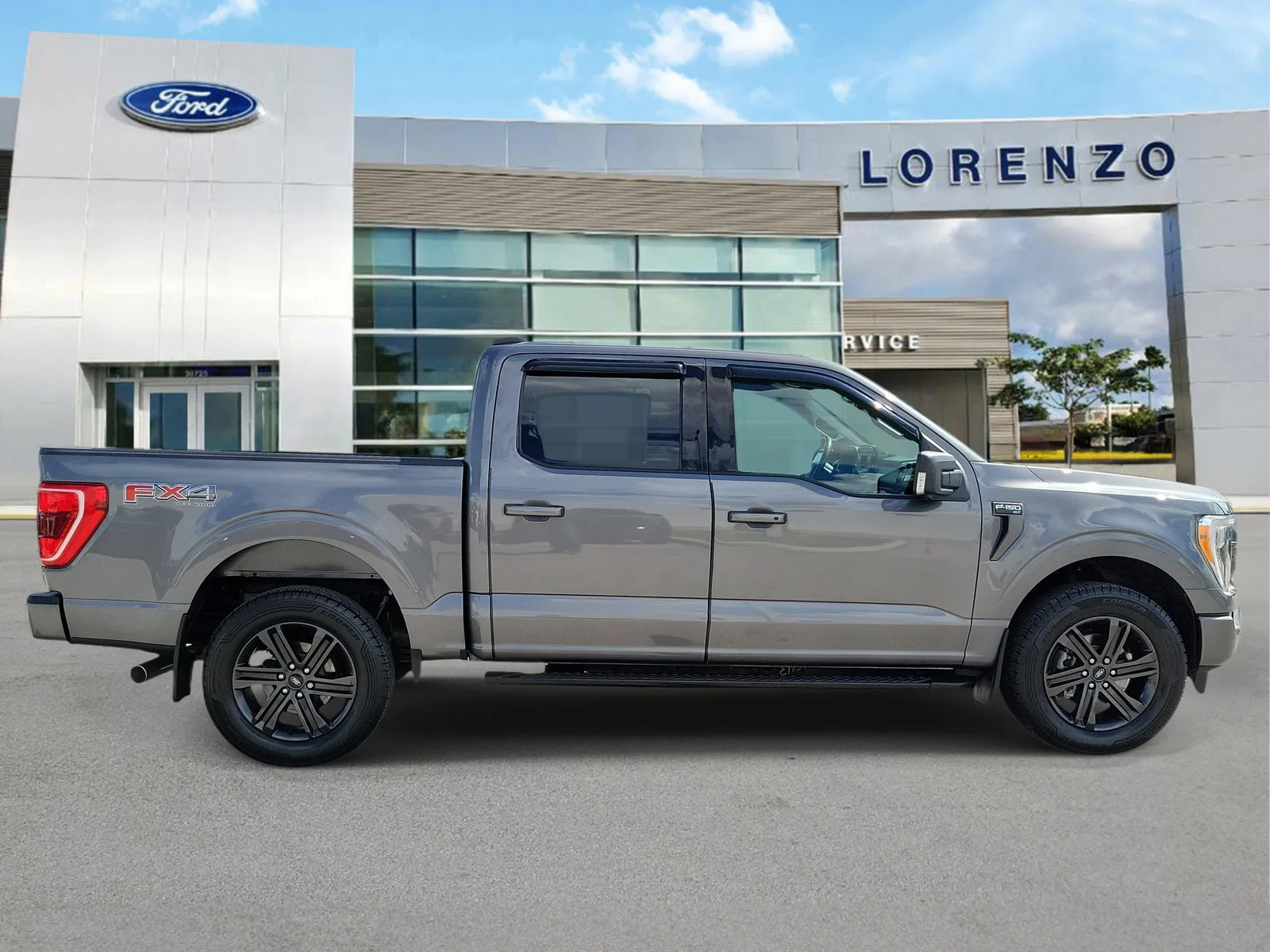 2021 Ford F-150 XLT 4WD photo 4