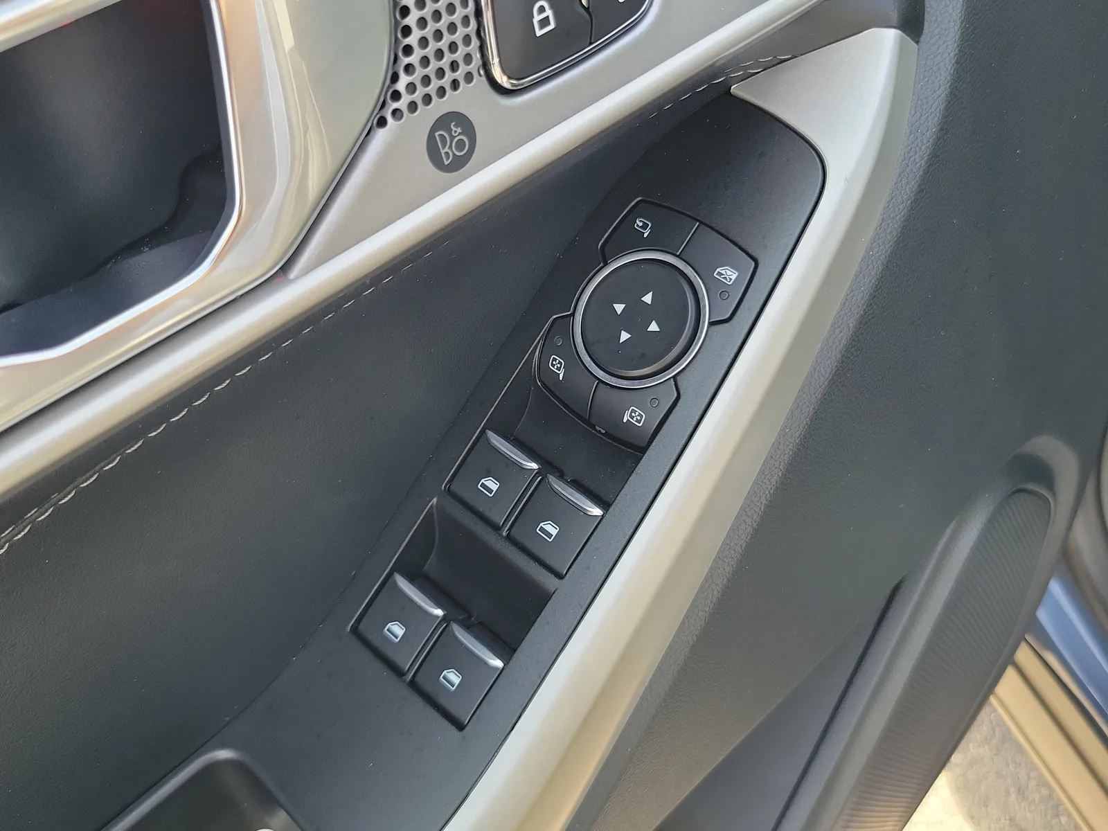 2021 Ford Explorer Limited photo 31