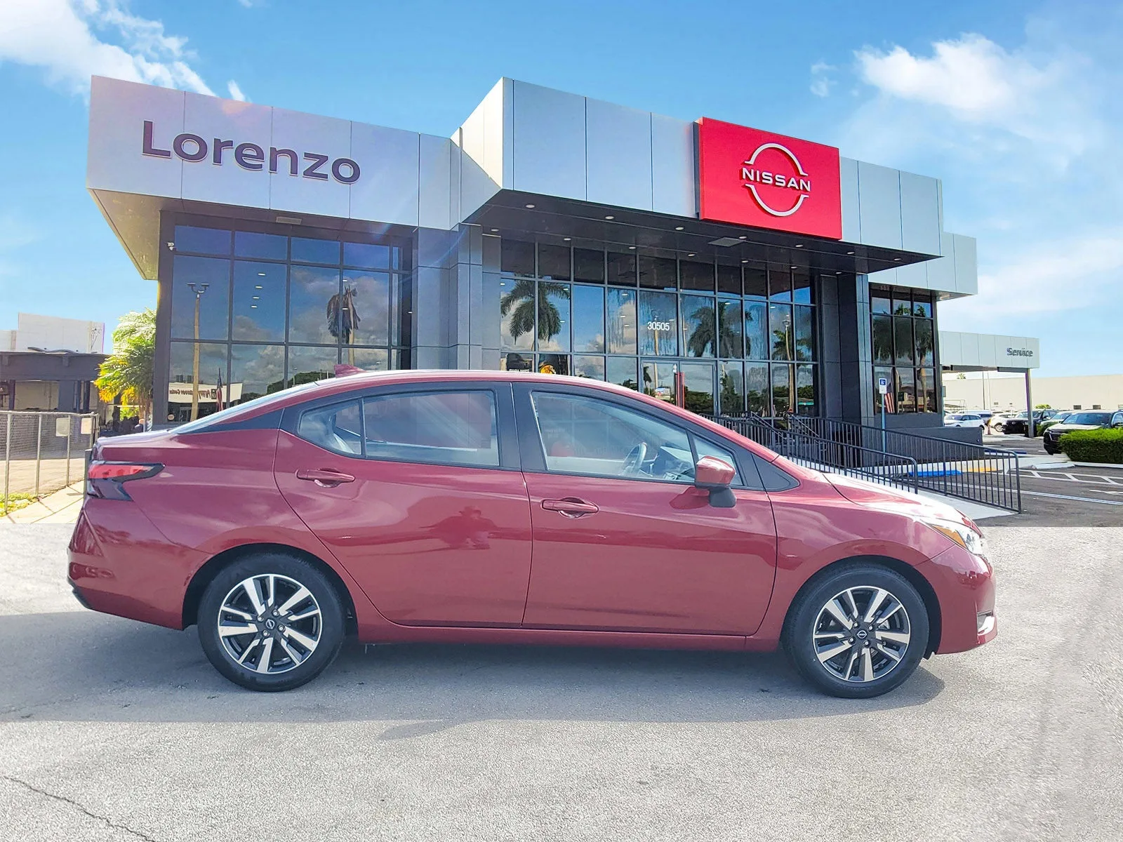 2025 Nissan Versa SV photo 4