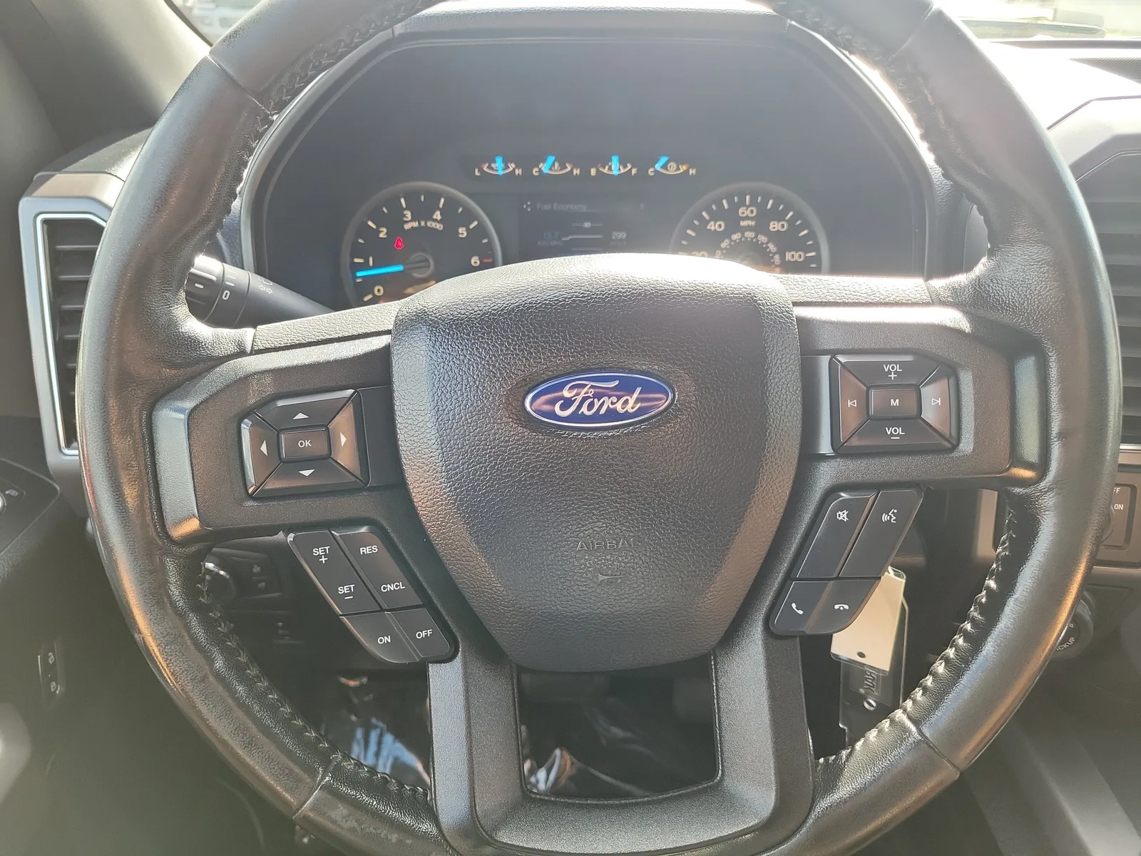 2019 Ford F-150 XLT photo 20
