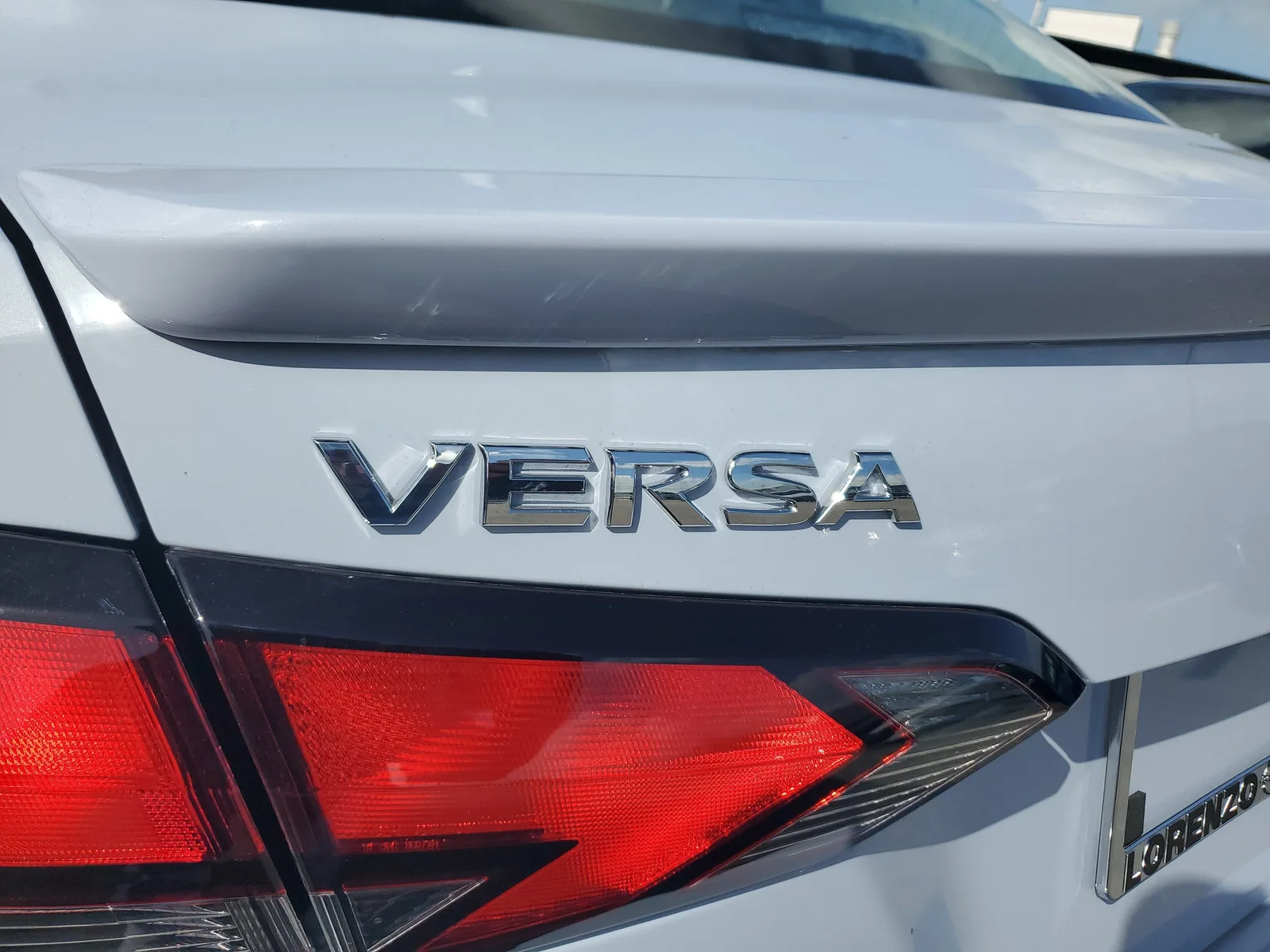 2025 Nissan Versa SR photo 25