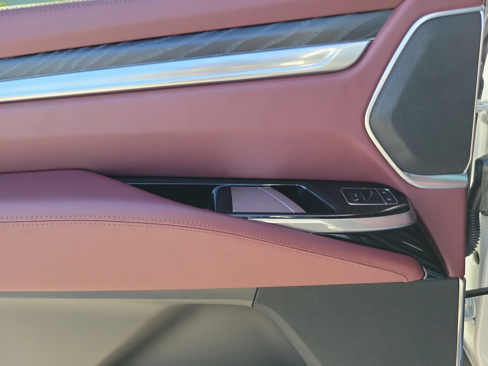 2025 Cadillac Escalade ESV 4WD Sport photo 22