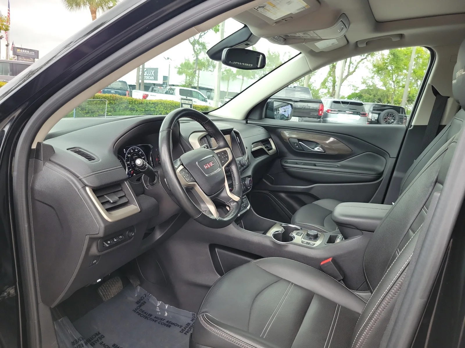 2024 GMC Terrain Denali photo 9
