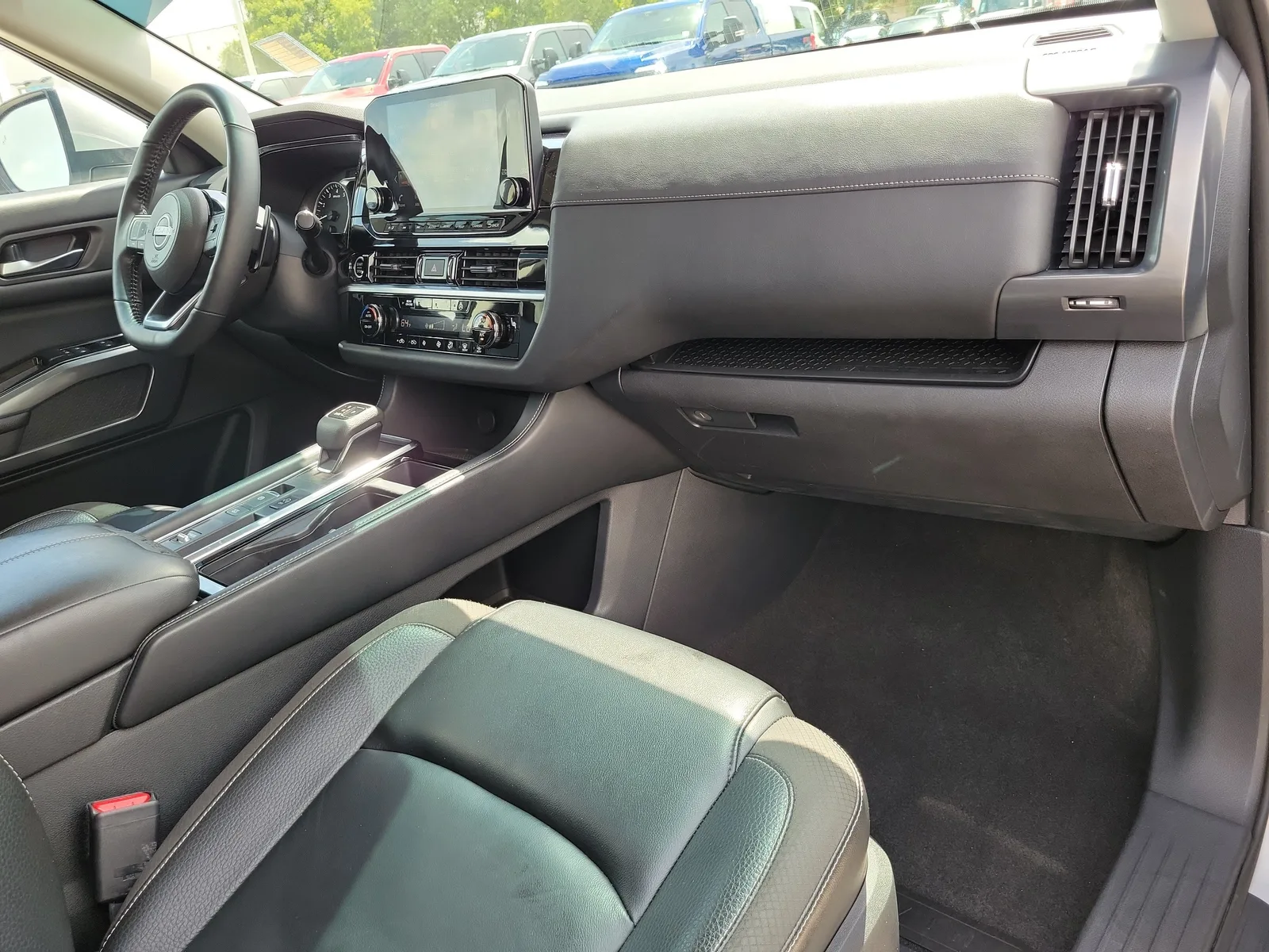 2024 Nissan Pathfinder SL photo 15
