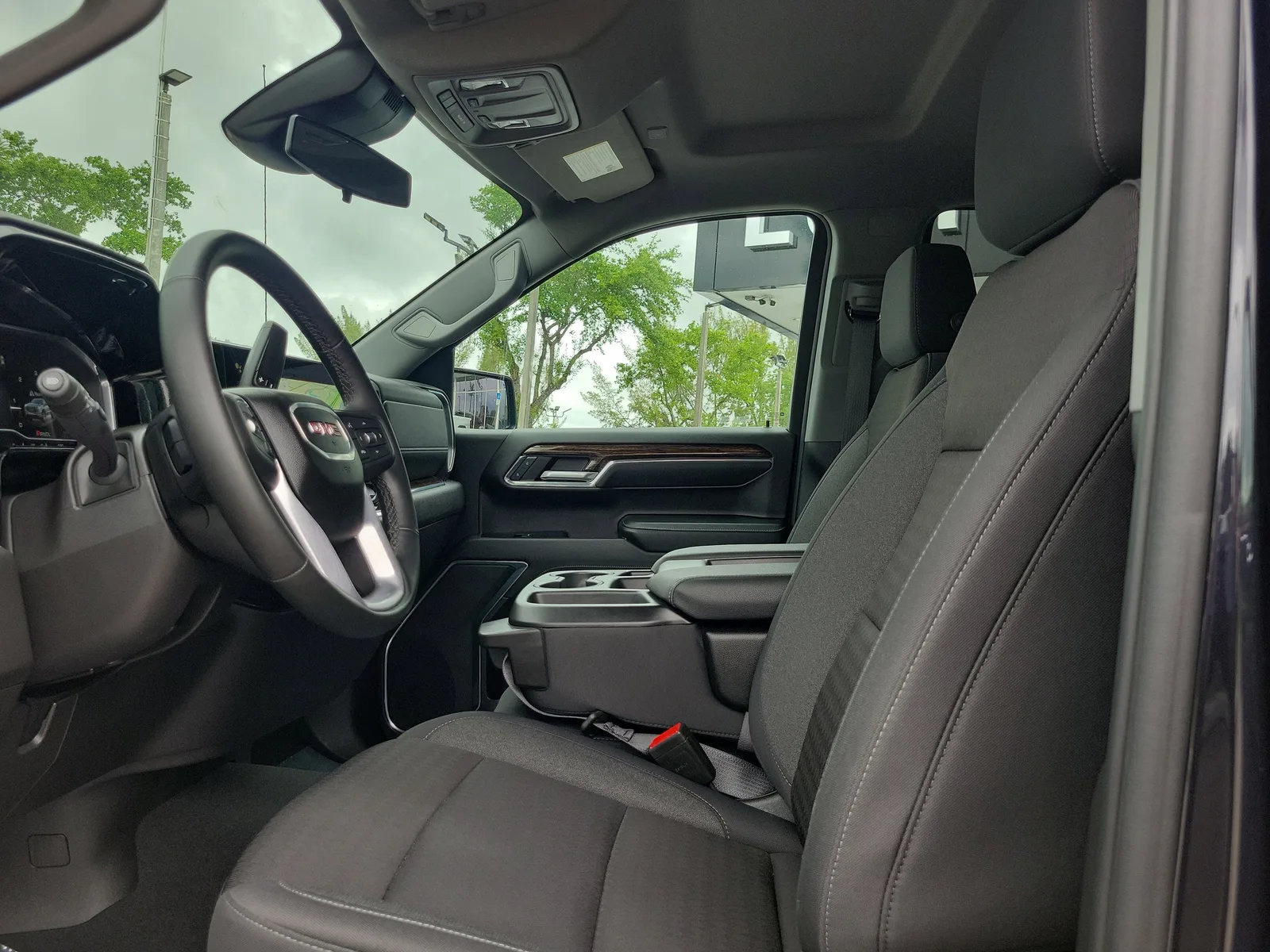 2024 GMC Sierra 1500 Elevation photo 12