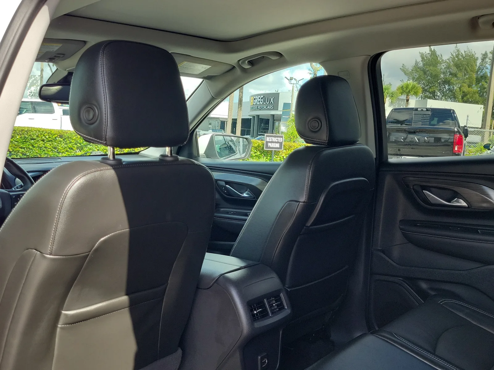 2023 GMC Terrain SLT photo 16