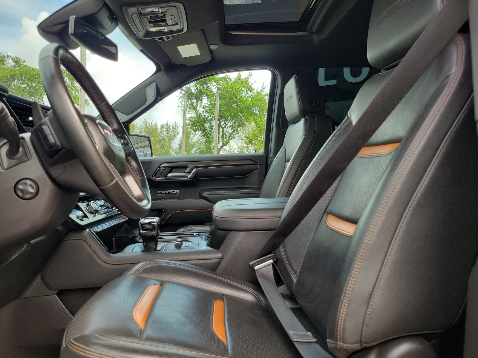2024 GMC Sierra 1500 AT4 photo 13