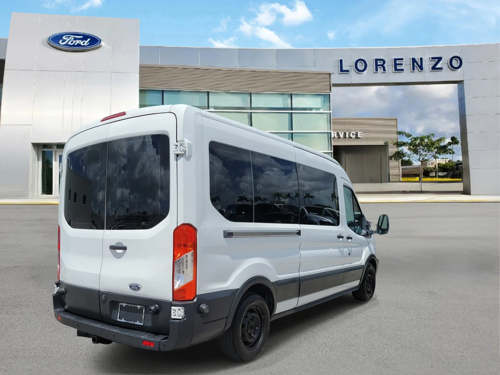 2016 Ford Transit Wagon XL photo 5