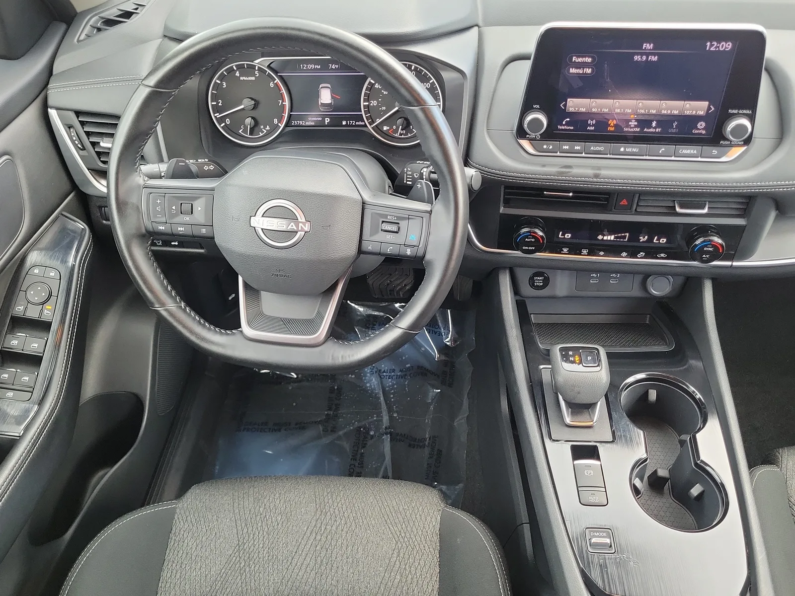 2025 Nissan Rogue SV photo 19