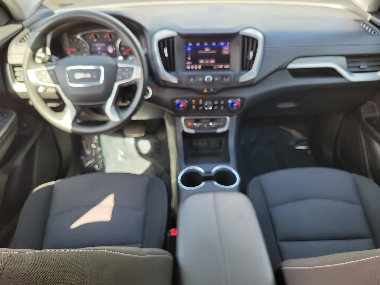 2023 GMC Terrain SLE photo 22