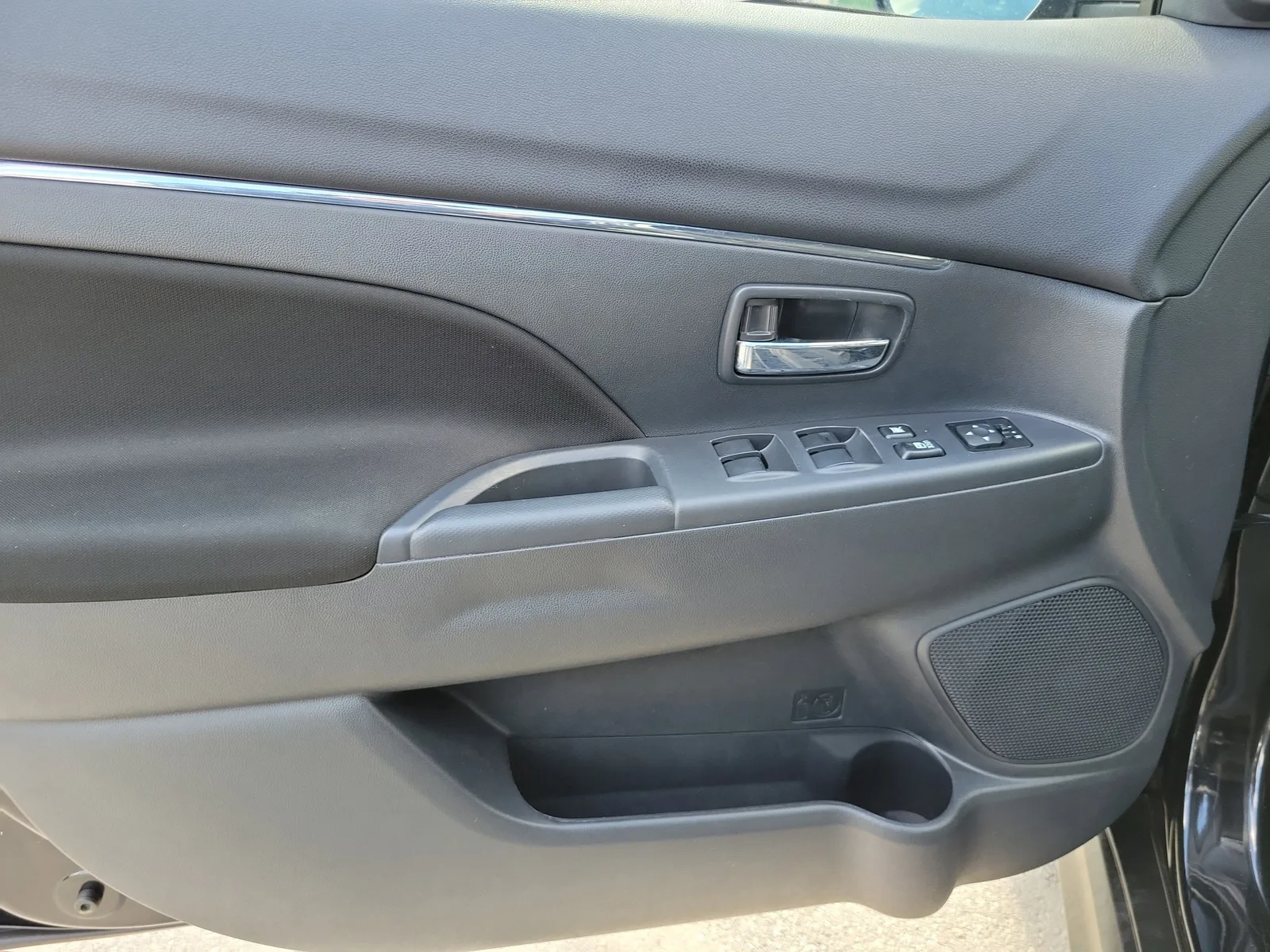 2025 Mitsubishi Outlander Sport ES 4WD photo 26